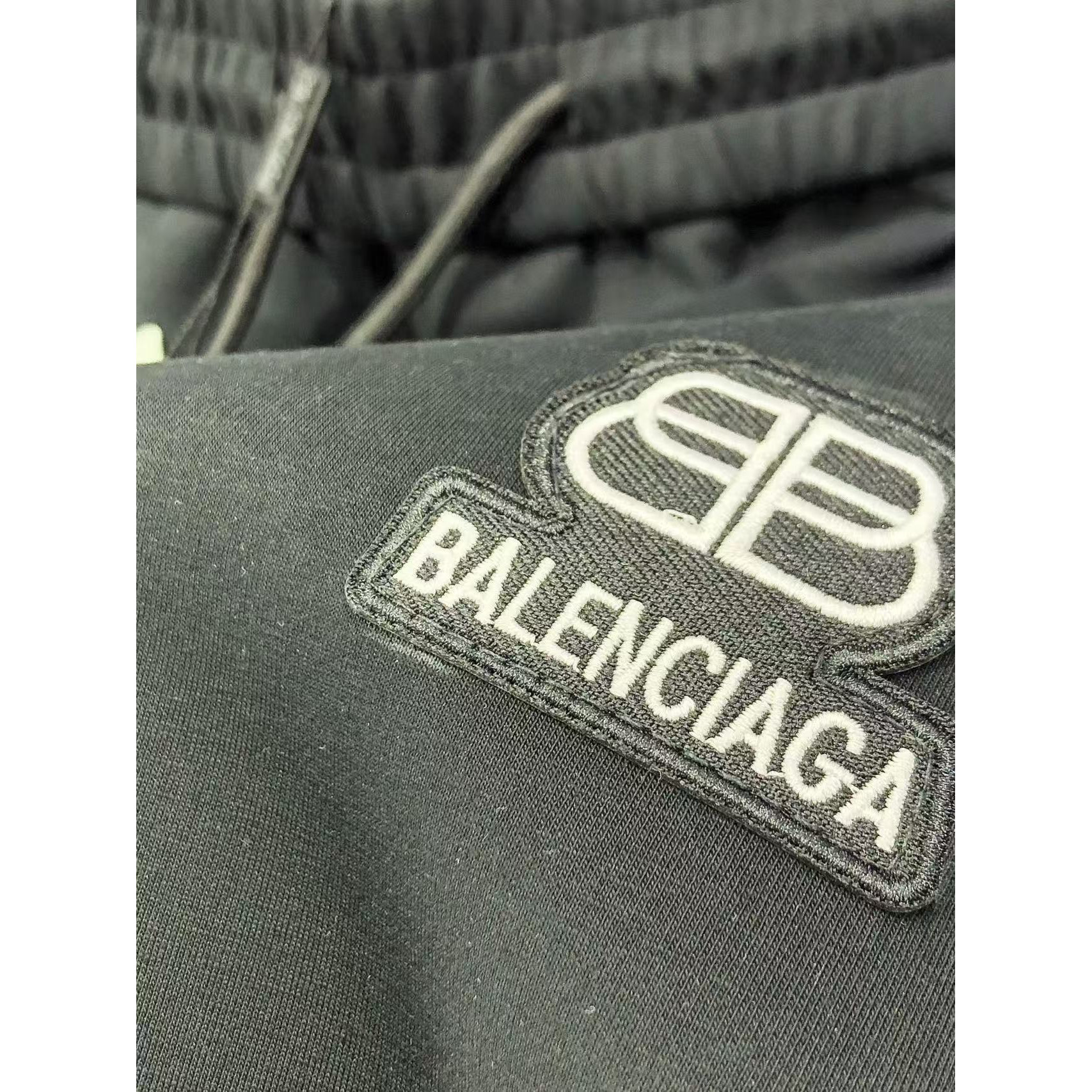 <p>Balenciaga 高品质时尚休闲裤(782947)</p>