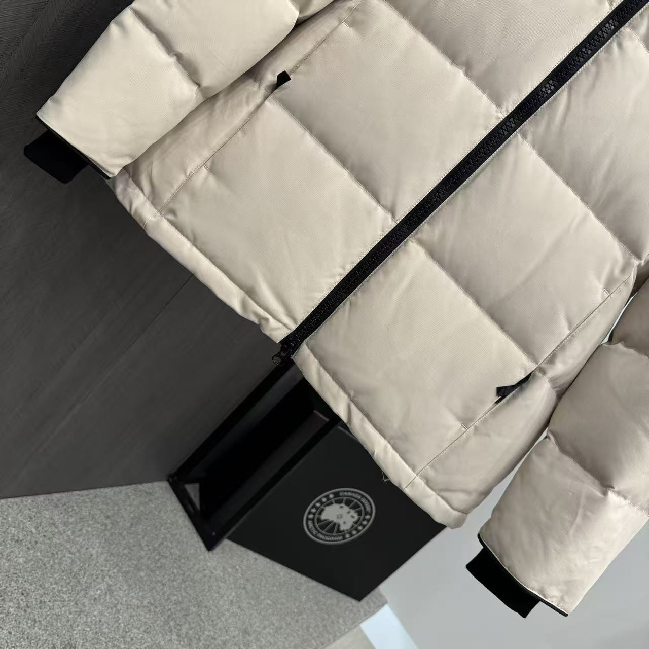 <p>Canada Goose Chelse*派克大衣羽绒服(卡其)</p>