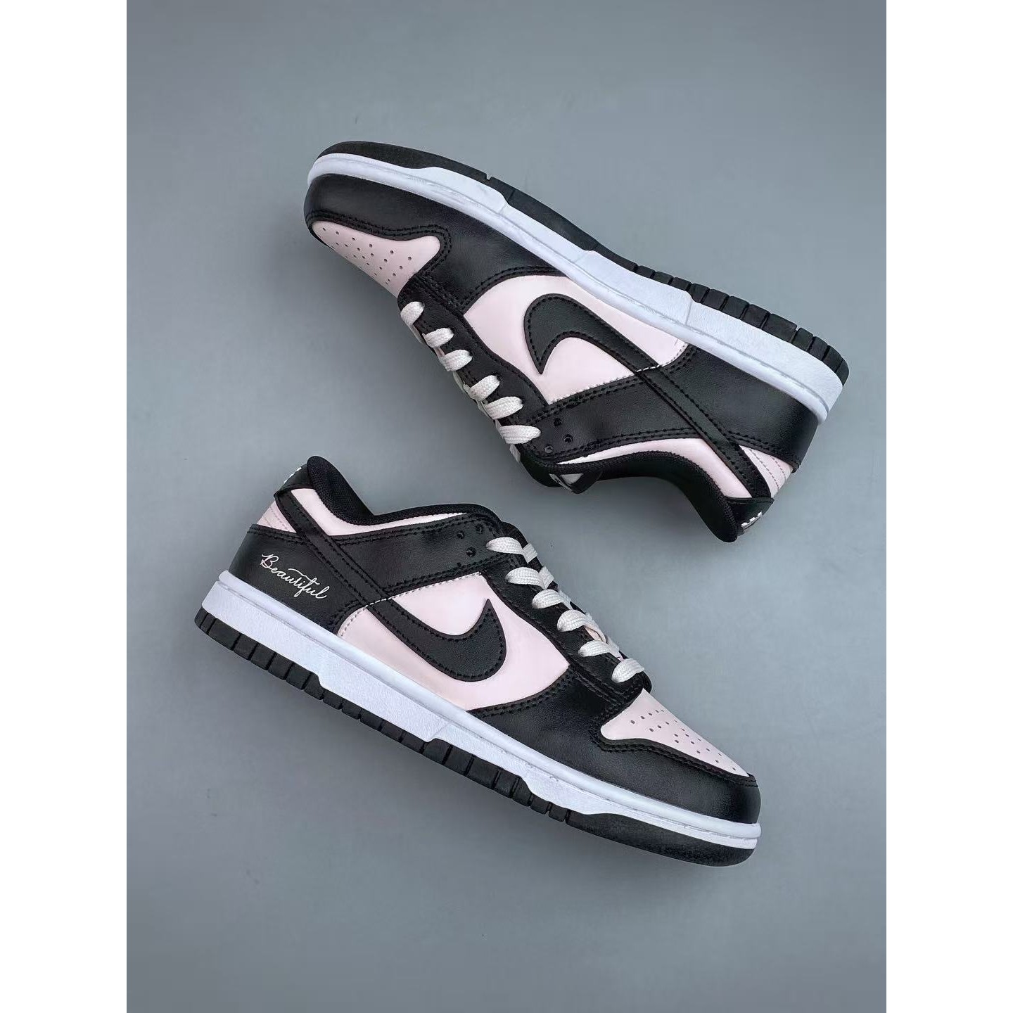 <p>Nike &nbsp;Dunk Low 黑+粉 低帮休闲板鞋&nbsp;</p>