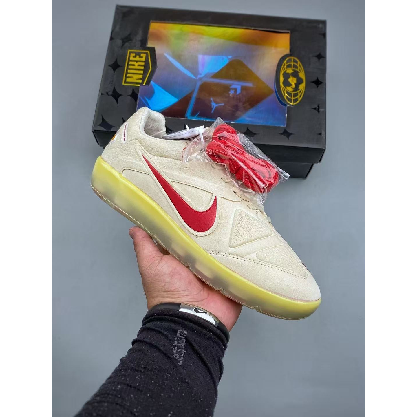<p>Nike &nbsp;&times; PEACEMINUSONE &times; 韩国队 Cryoshot&nbsp; 足球鞋&nbsp;</p>