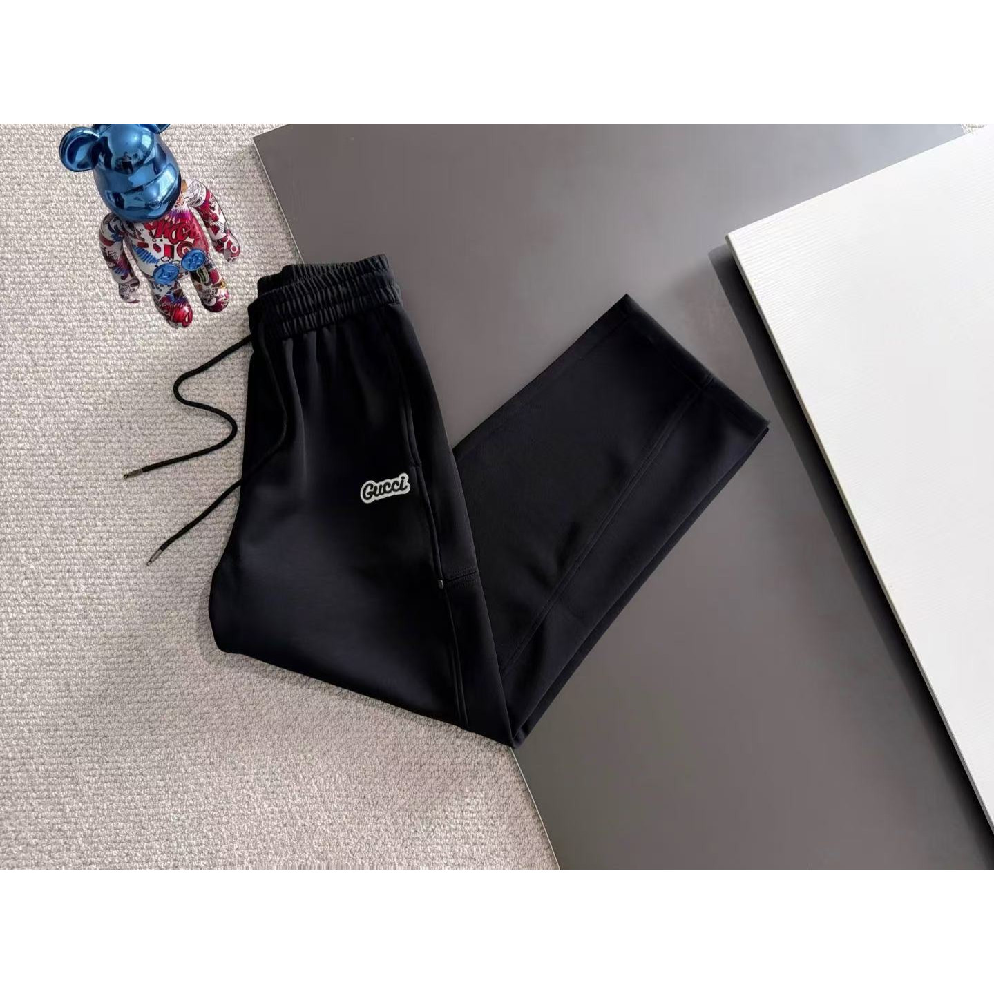 <p>GUCCI 夏季新款松紧带休闲裤(786895)</p>