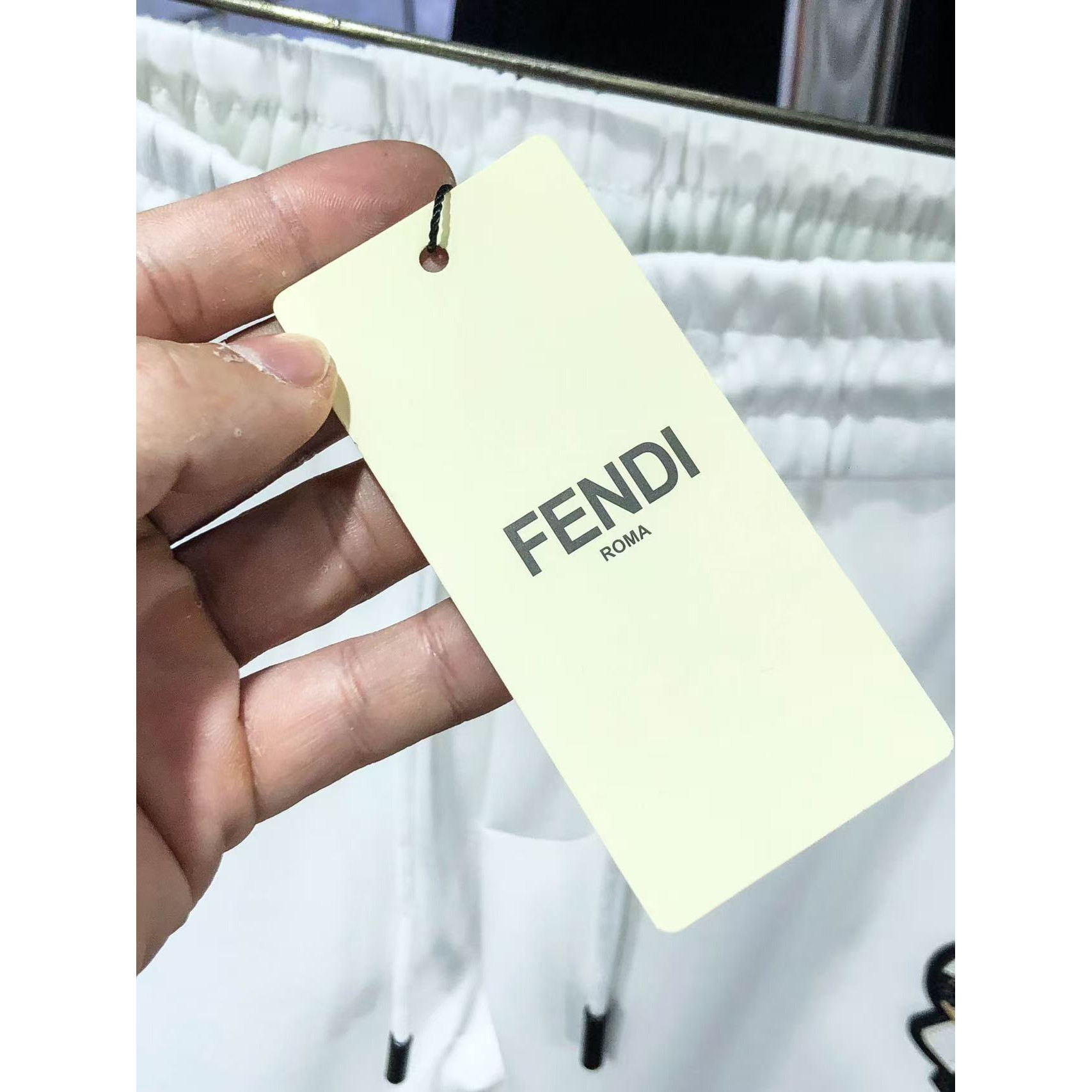 <p>FINDI&nbsp;高品质时尚休闲裤(782952)</p>