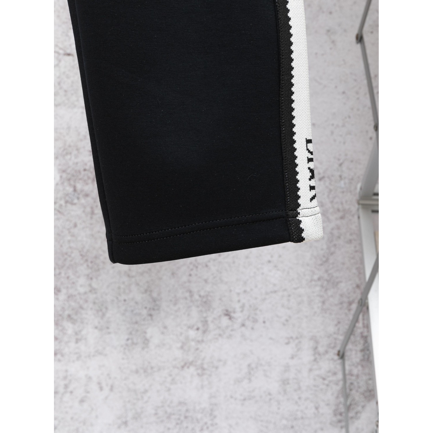 <p>Dior 直筒休閒褲(黑色)</p>