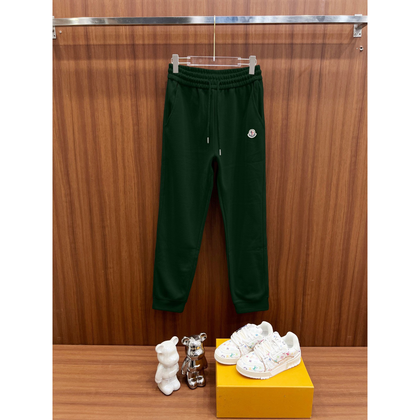 <p>Moncler 连帽套装(墨绿)</p>