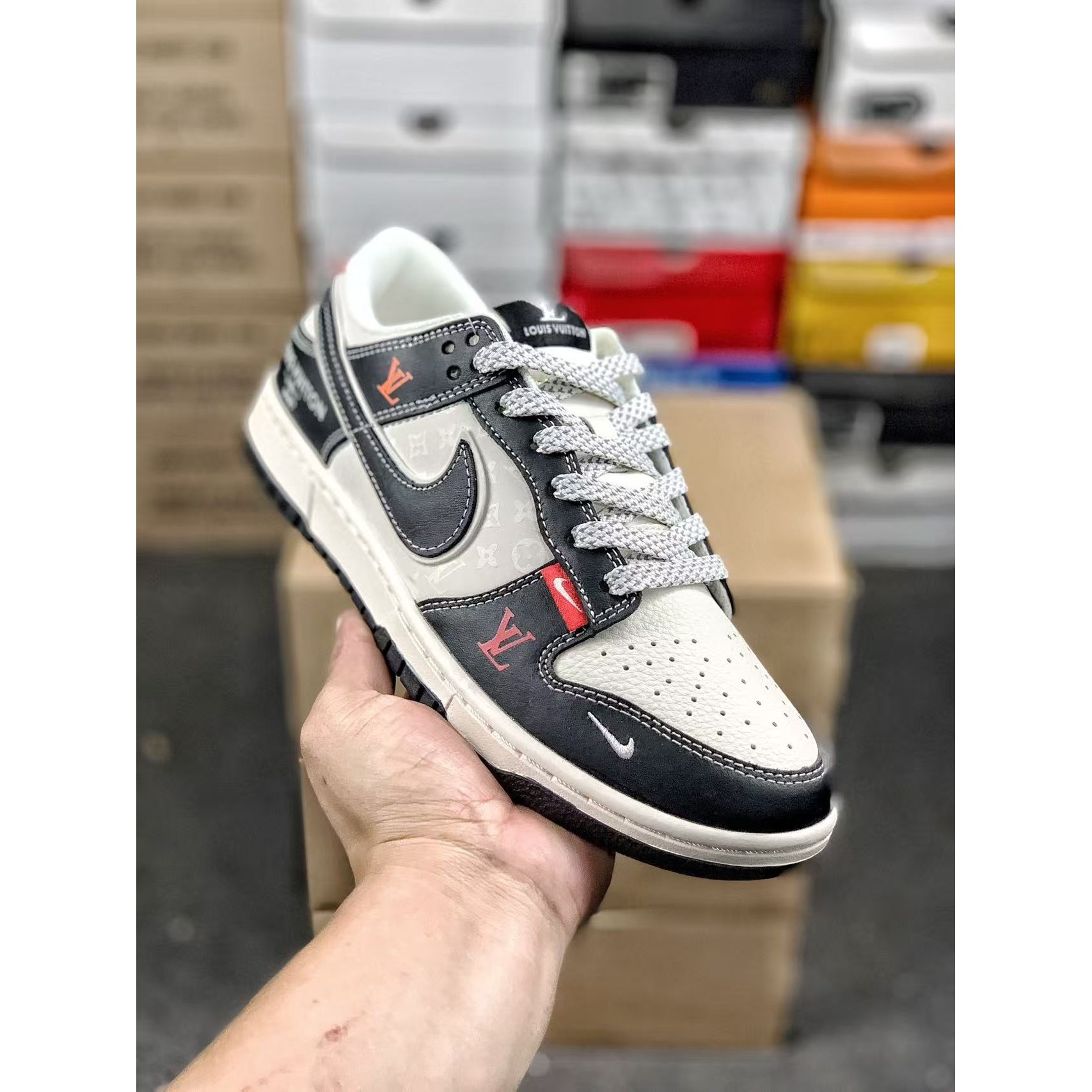 <p>Nk SB Dunk Low 百搭板鞋 黑白</p>