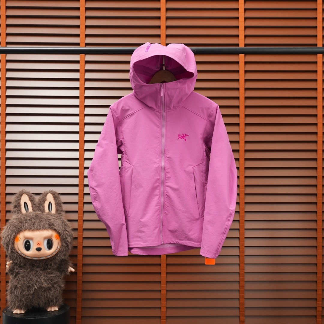 <p>ARC'TERYX 女款Hoody软壳连帽夹克(朝霞粉)</p>