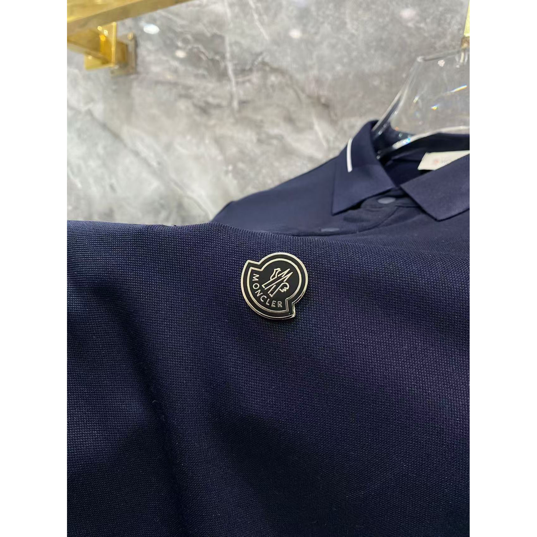 <p>MONCLER 秋冬长袖Polo(783015)</p>