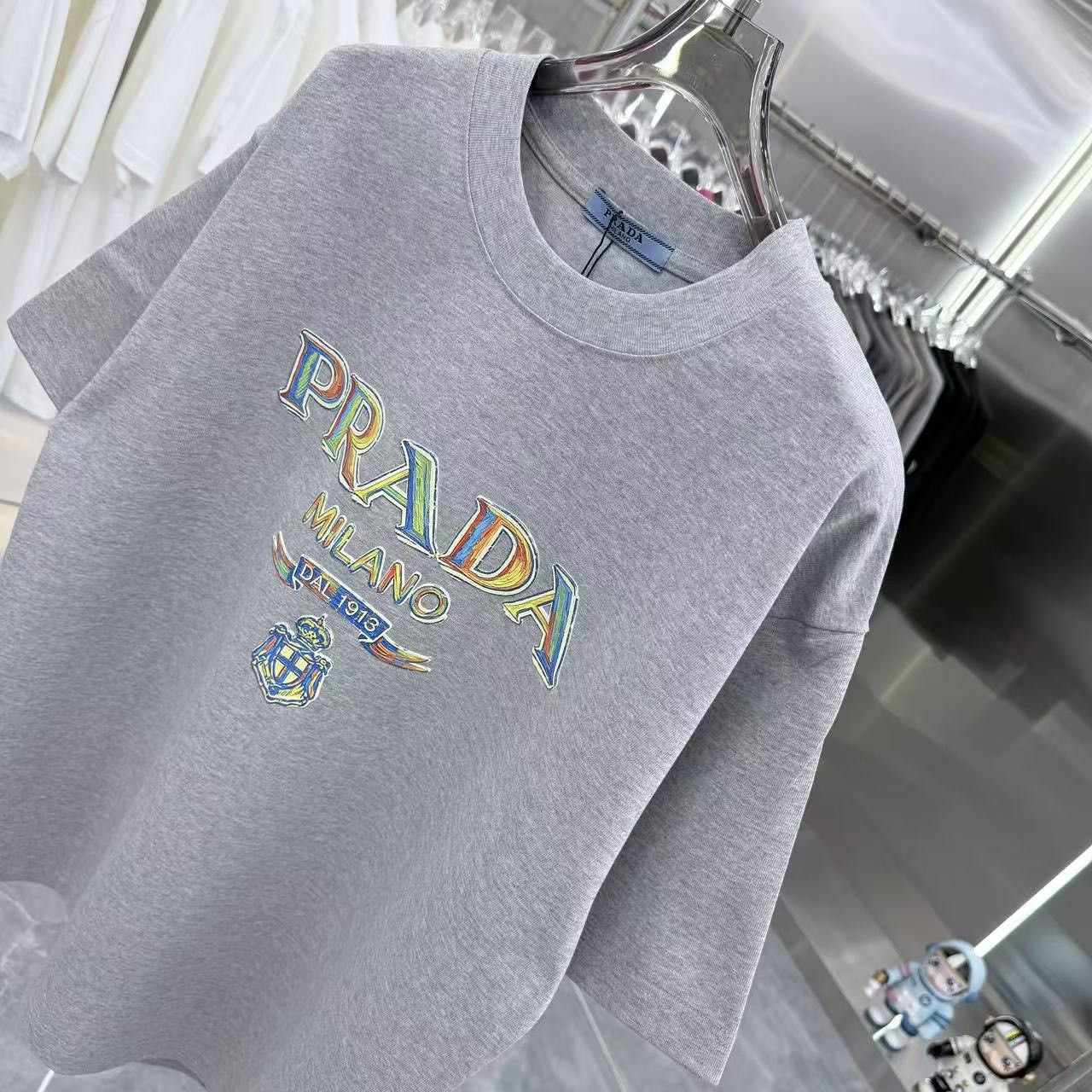 <p>Prada 圓領T恤</p>