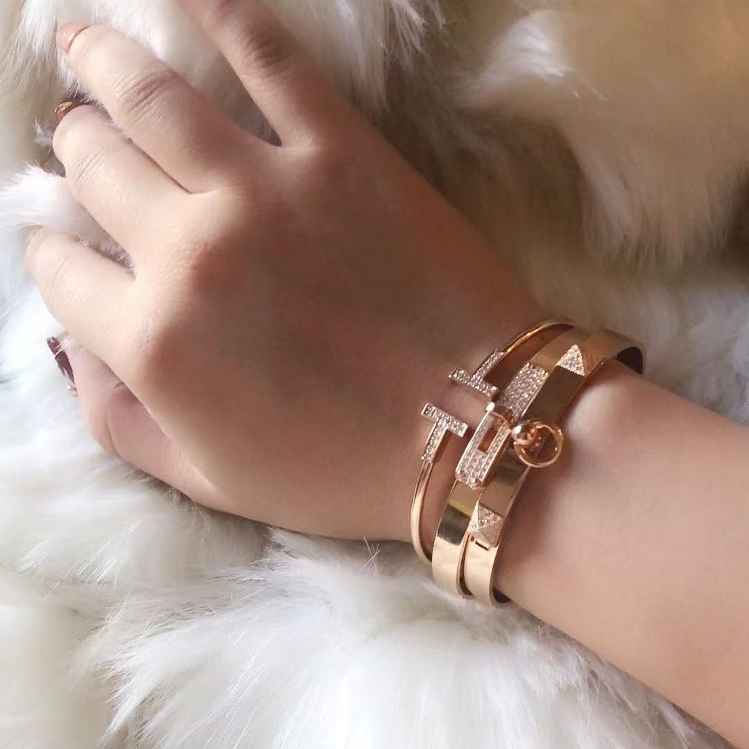 <p>HERMES 手镯</p>