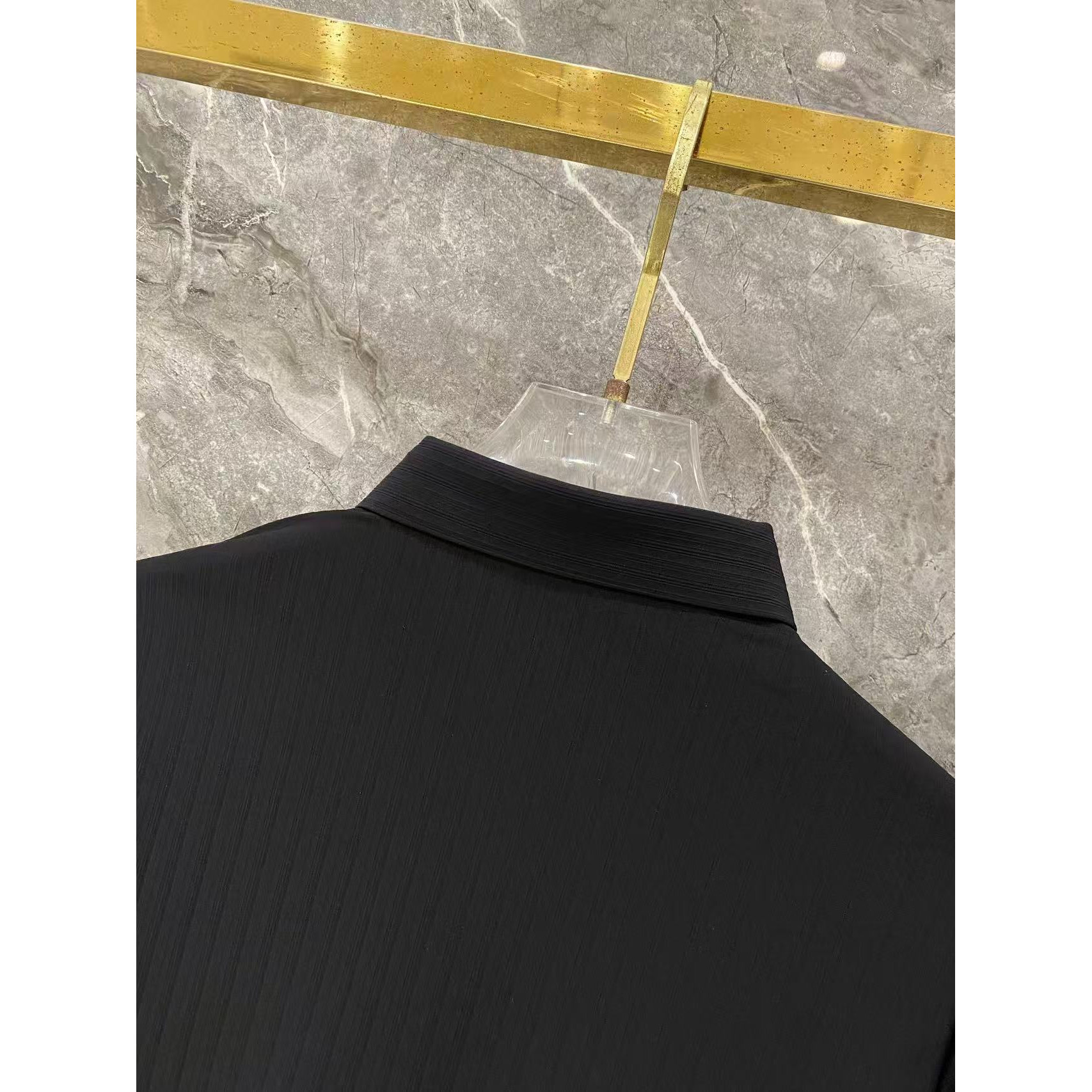 <p>Prada 秋冬长袖Polo(783003)</p>