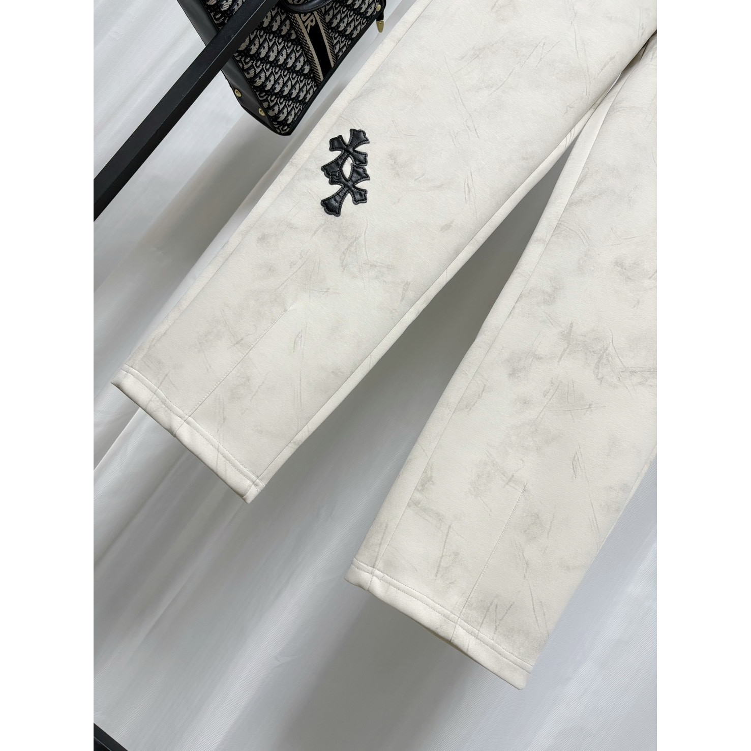 <p>Chrome Hearts 休闲长裤(白)</p>
