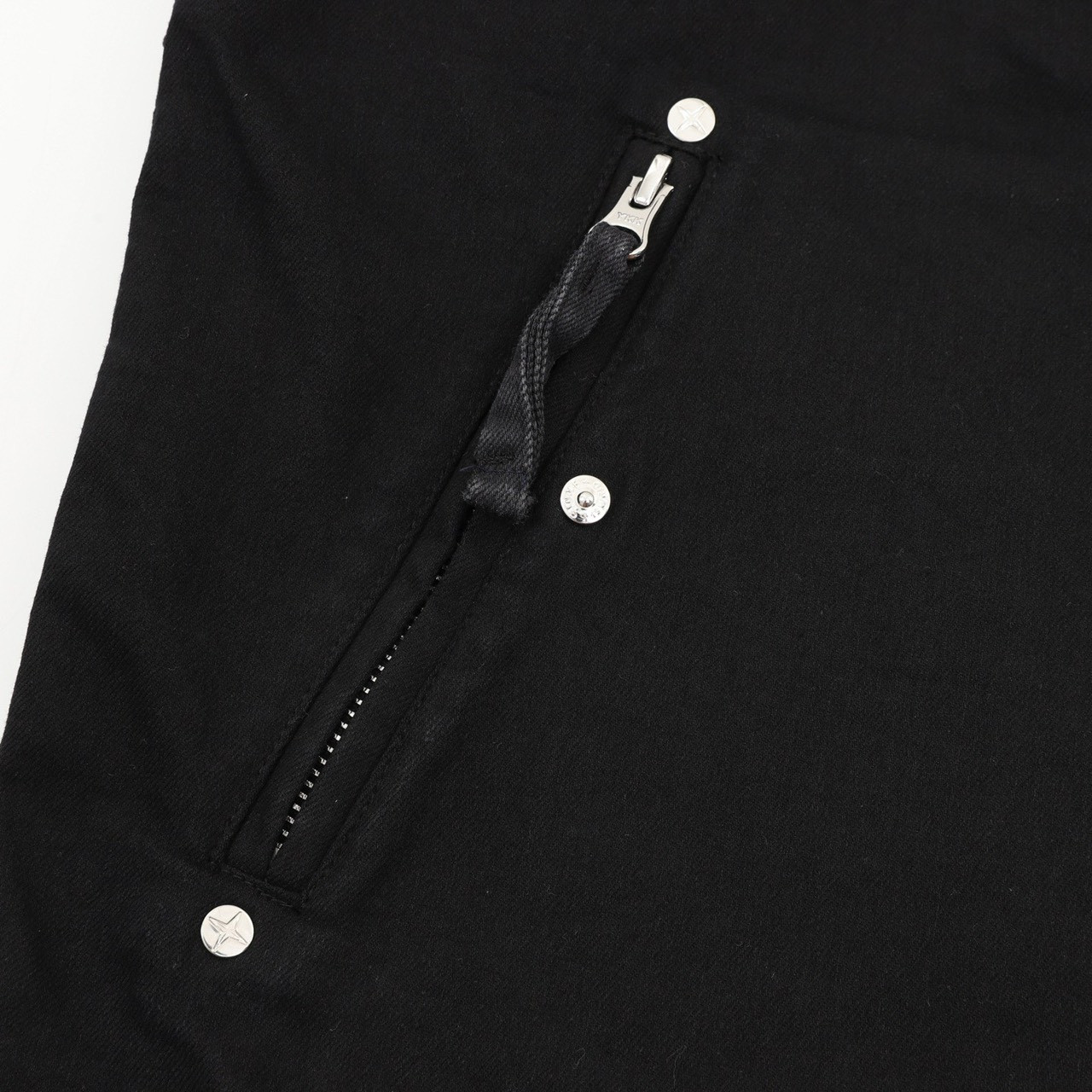 <p>Stone Island/石头岛 水洗重工工装外套(黑)</p>