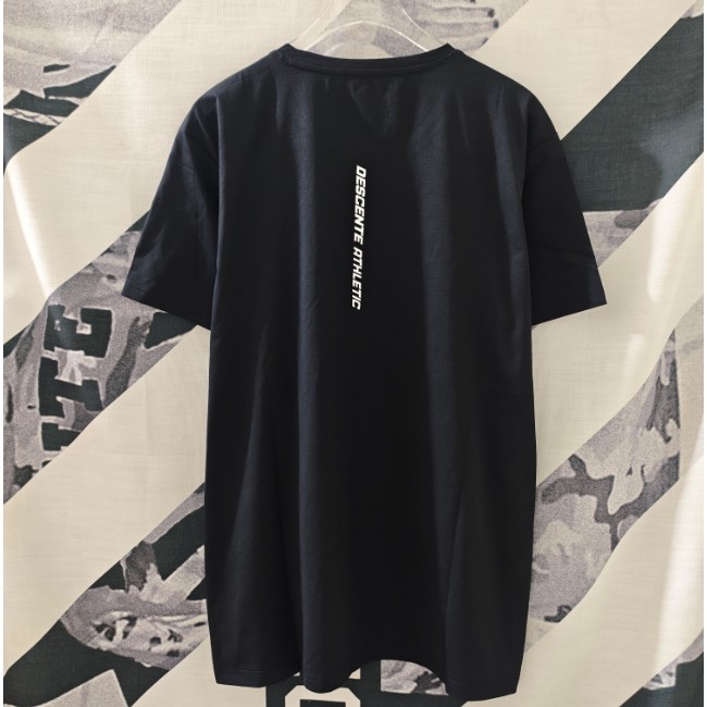 <p>DESCENTE 短袖T恤(黑)</p>