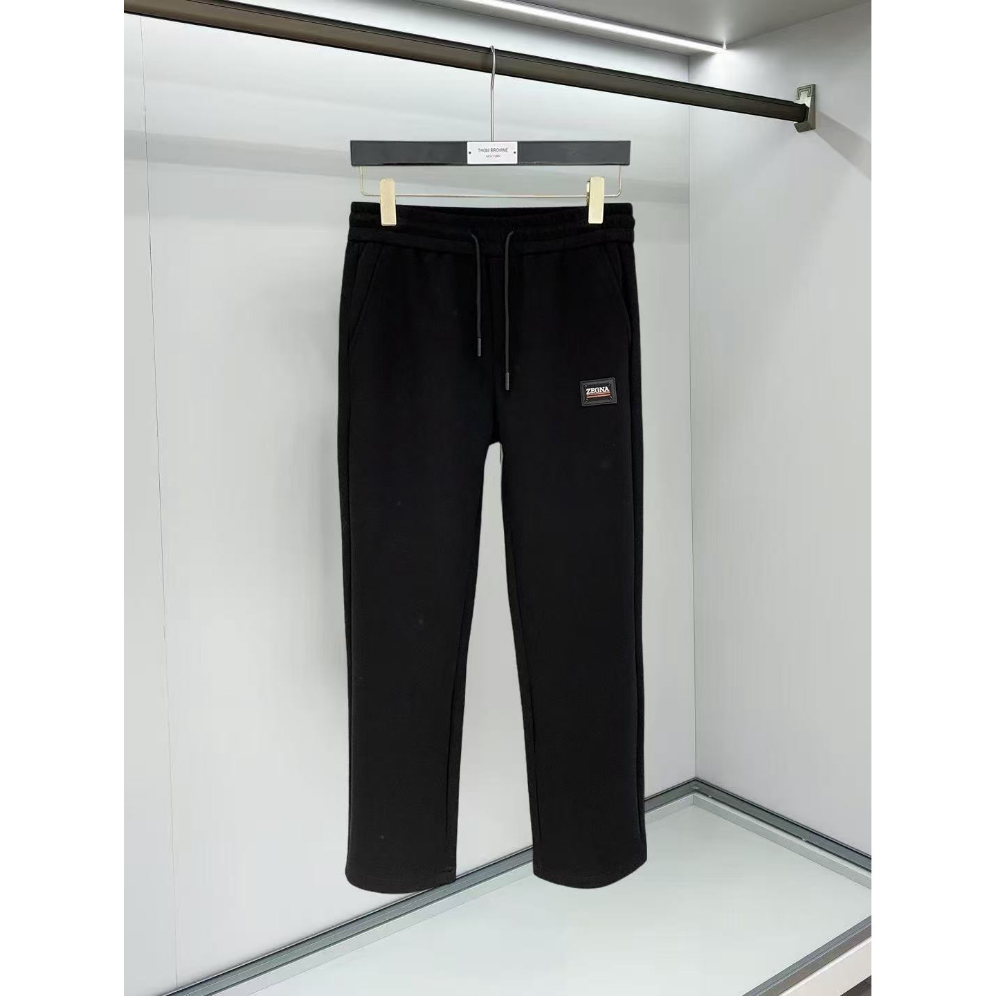 <p>Ermenegildo Zegna 男士长裤(782458)</p>