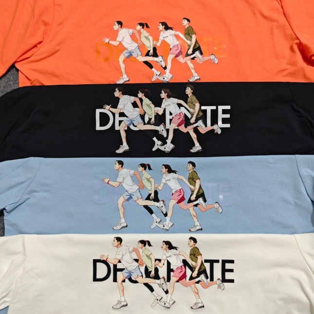 <p>DESCENTE 韓版短袖T恤</p>