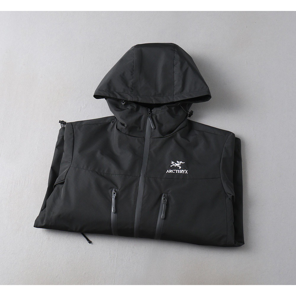 <p>Arc'teryx 新款男士夹克外套</p>