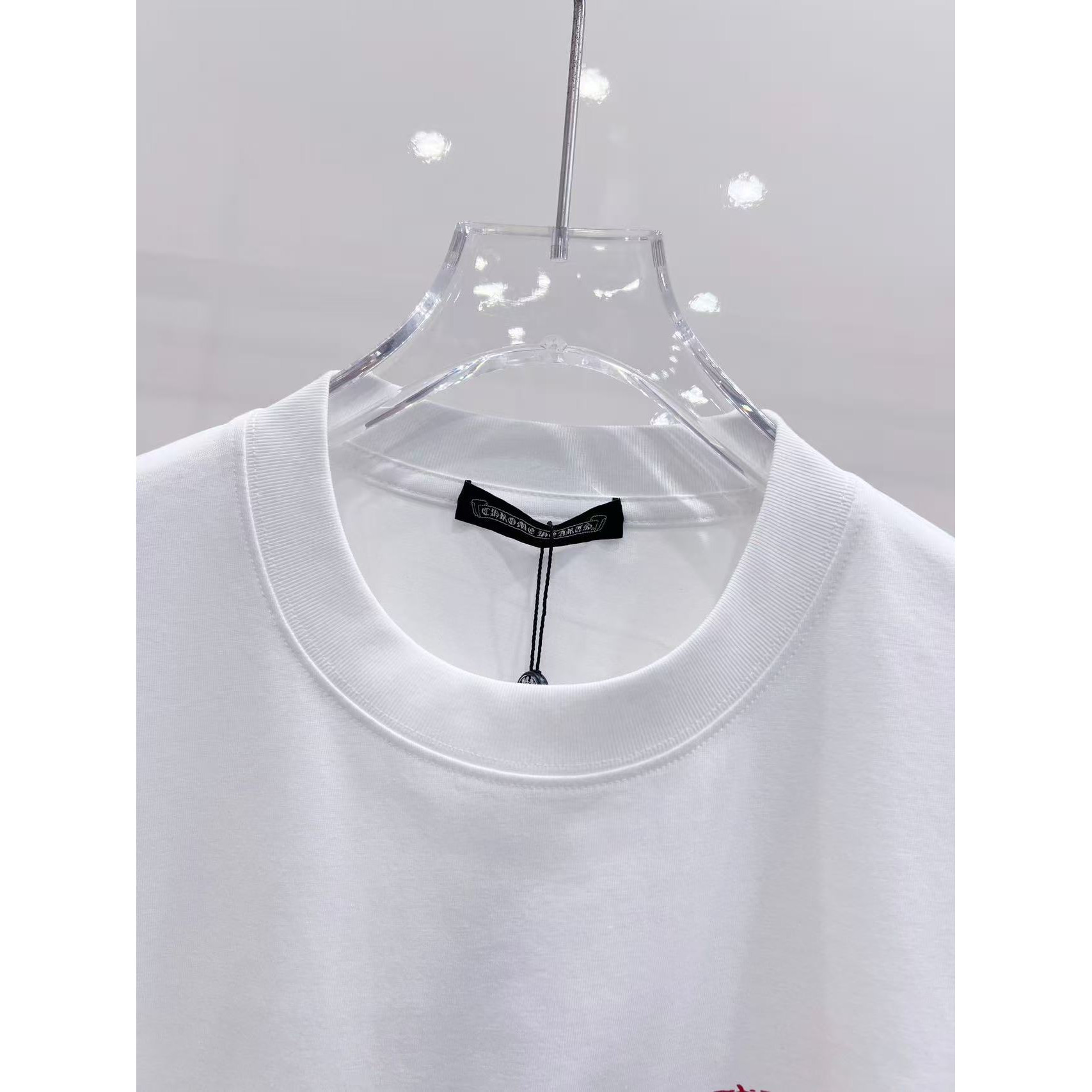 <p>CHROME HEARTS&nbsp;春夏系列短袖T恤(白)</p>