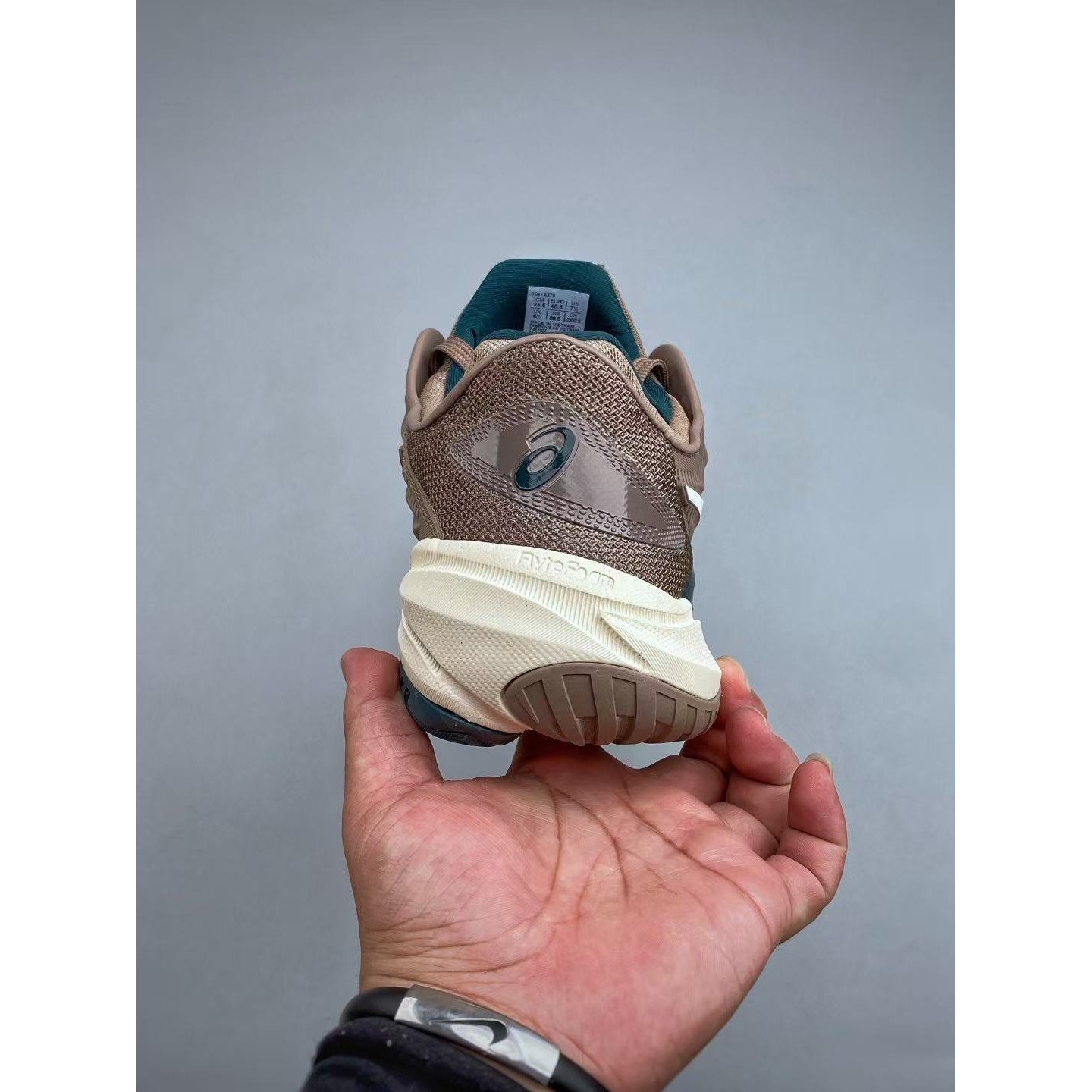 <p>Asics Court FF 3 专业网球鞋</p>