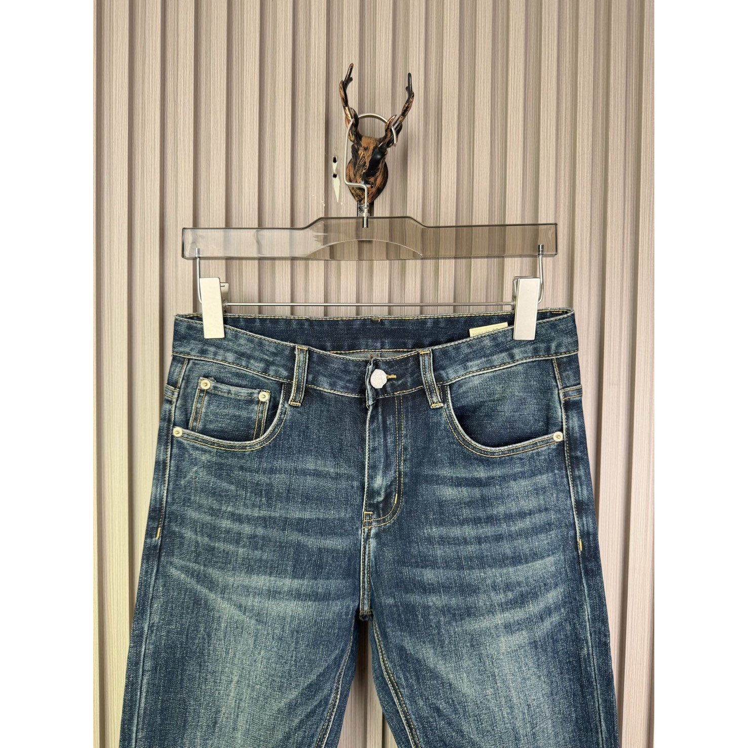 <p>LOEWE 牛仔褲</p>