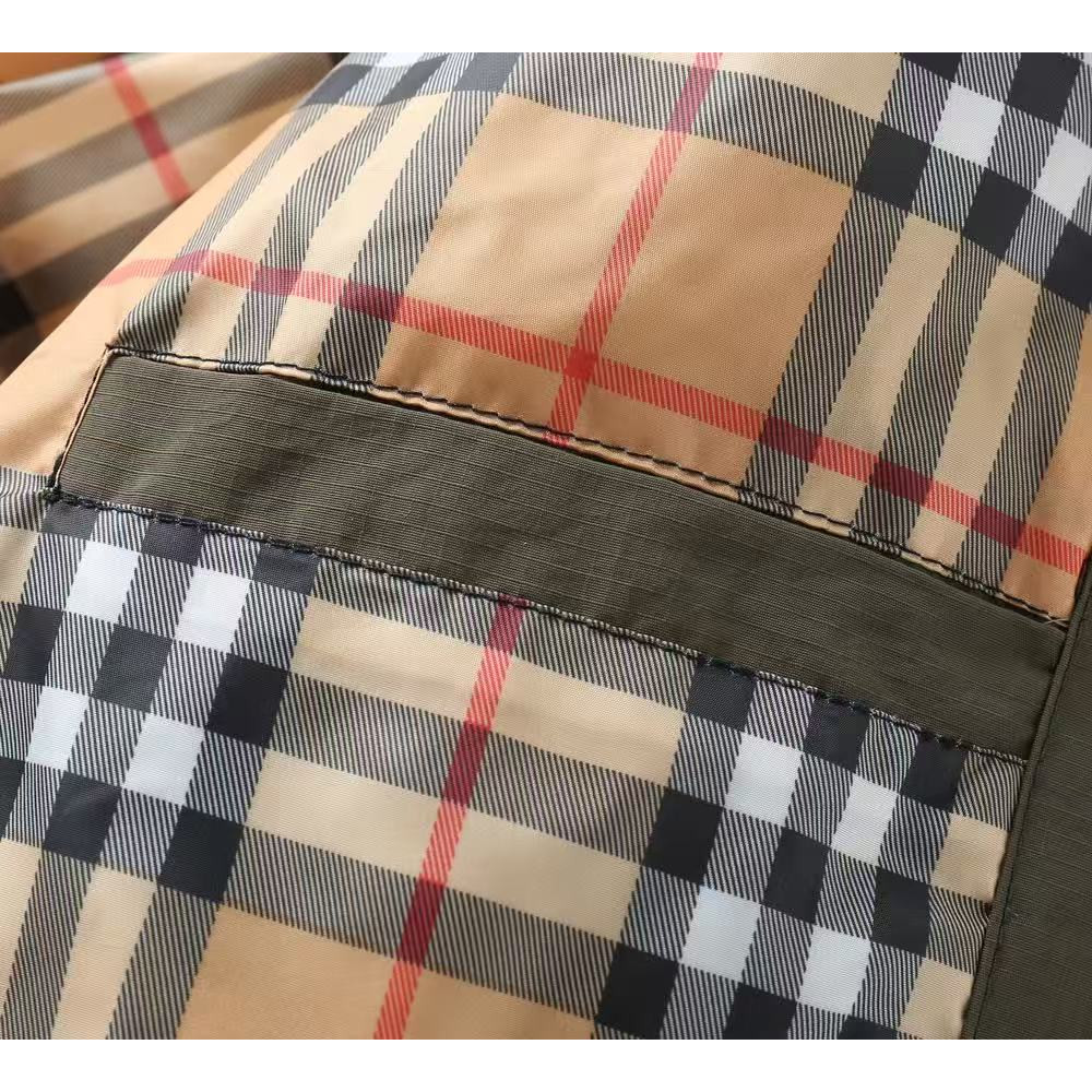 <p>BURBERRY 加厚棉服外套(綠)</p>