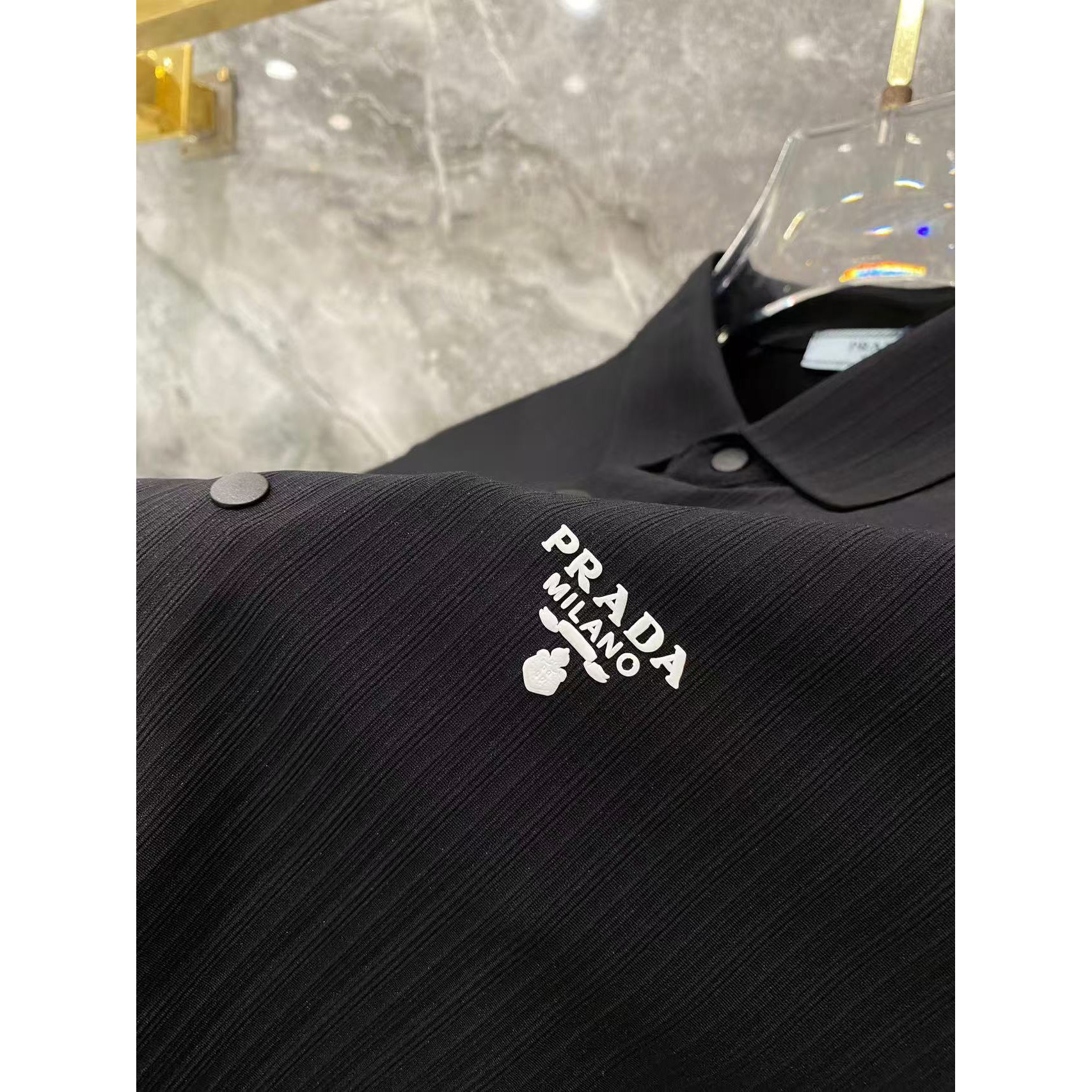 <p>Prada 秋冬长袖Polo(783003)</p>