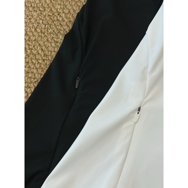 <p>DESCENTE 連帽防曬外套(白/黑)</p>