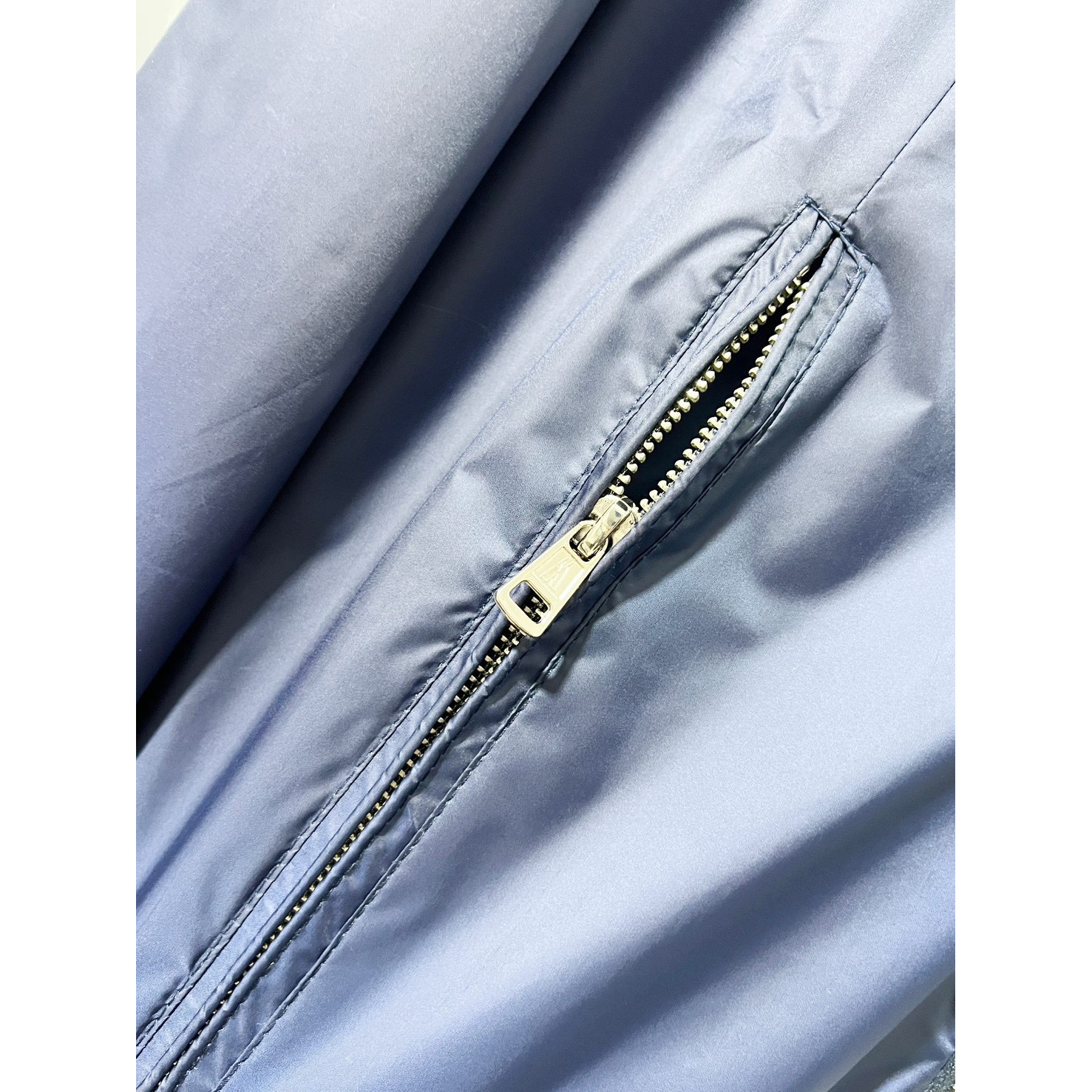 <p>MONCLER 夹克外套(藍)</p>