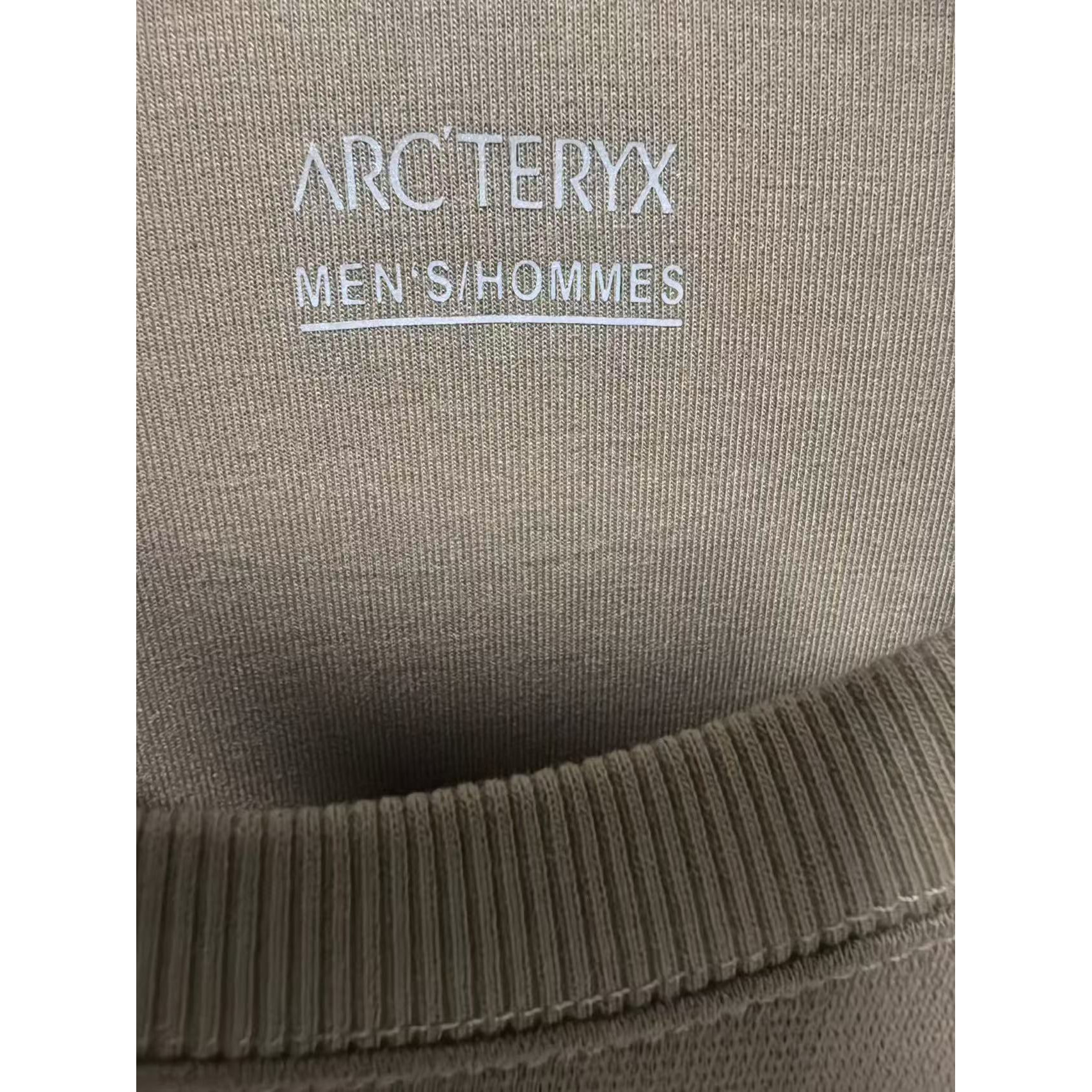 <p>Arc'teryx 新款卫衣(卡其)</p>