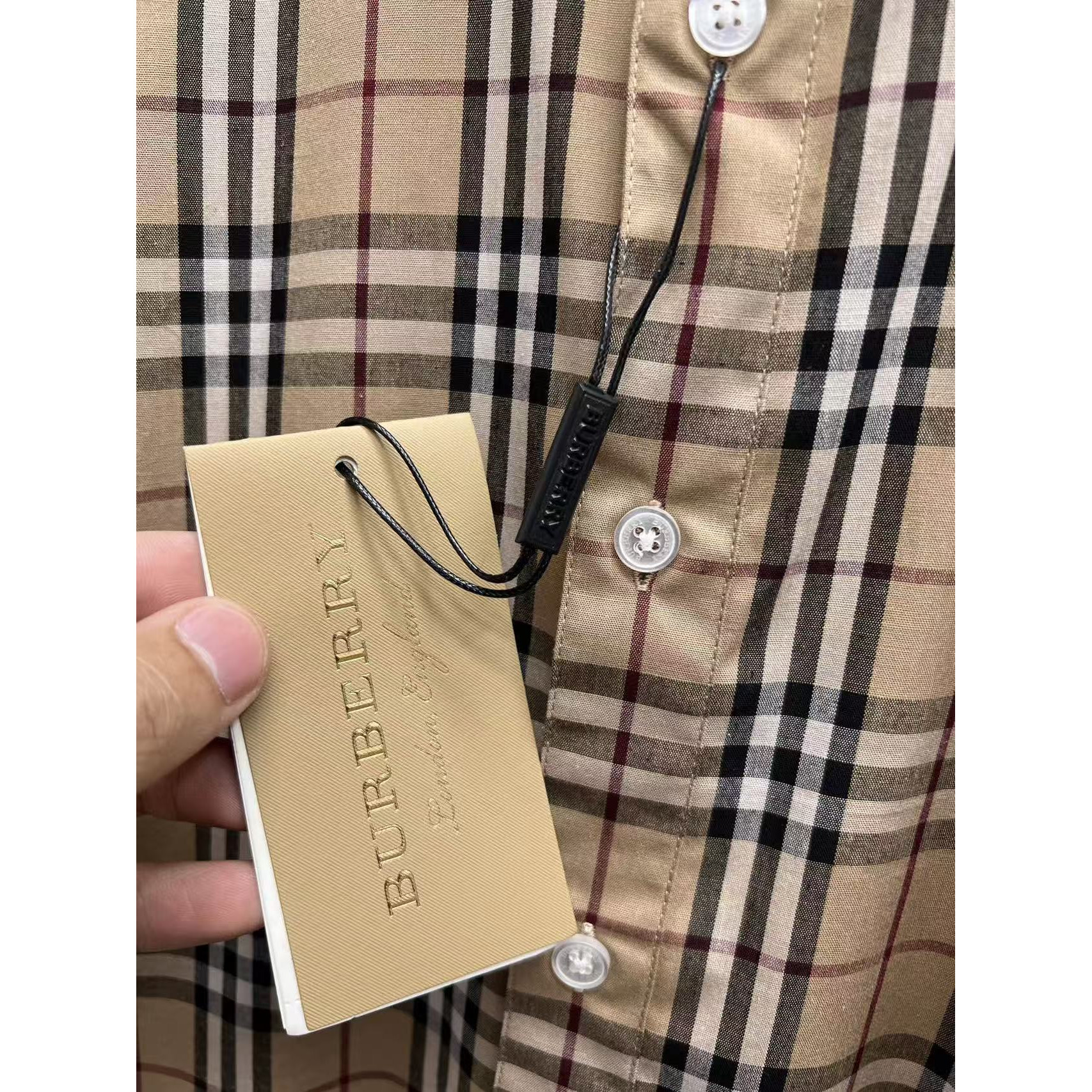 <p>Burberry 长袖衬衫(783234)</p>