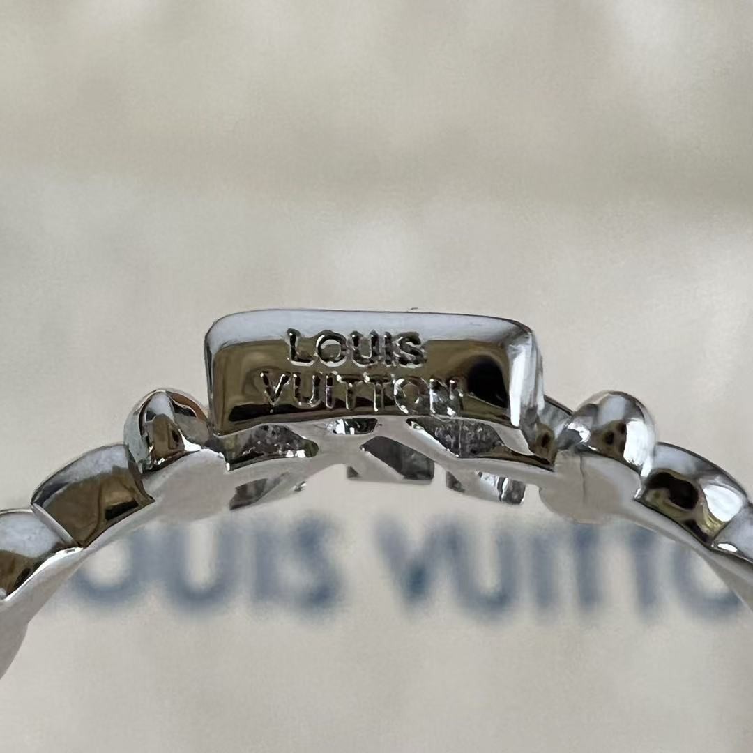 <p>Dior 中古戒指</p>