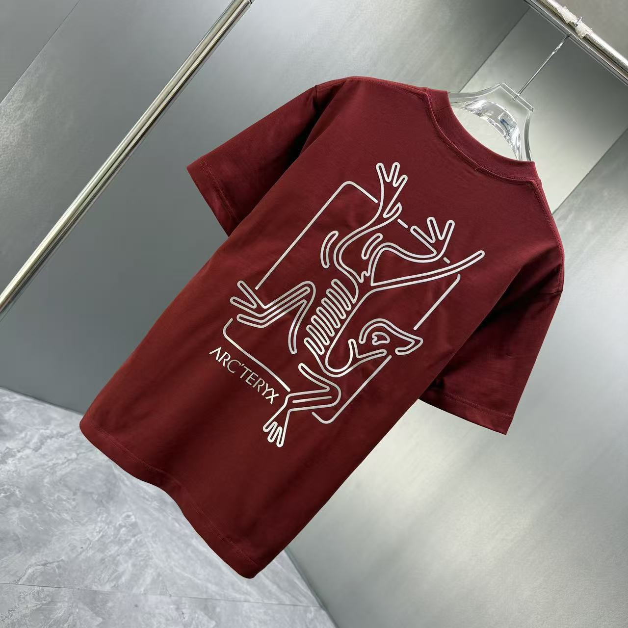 <p>Arc'teryx 短袖T恤(紅)</p>