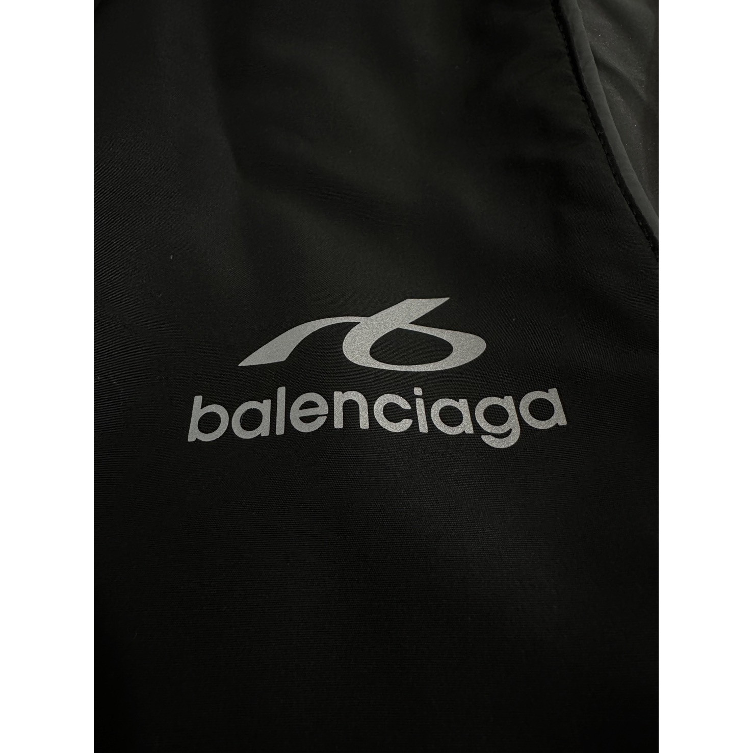 <p>Balenciaga BODIES拼色休闲运动冲锋裤</p>