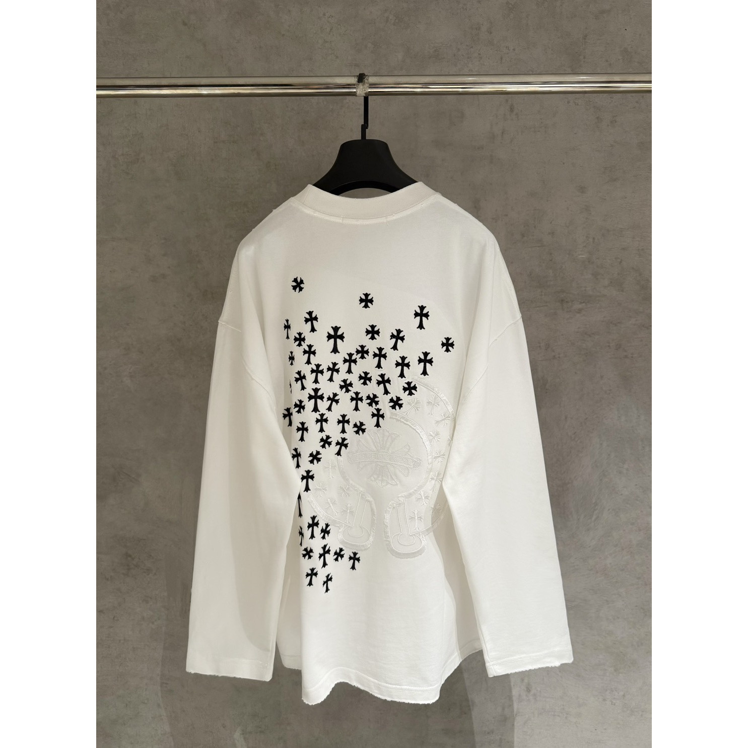 <p>CHROME HEARTS 长袖T恤(白02)</p>