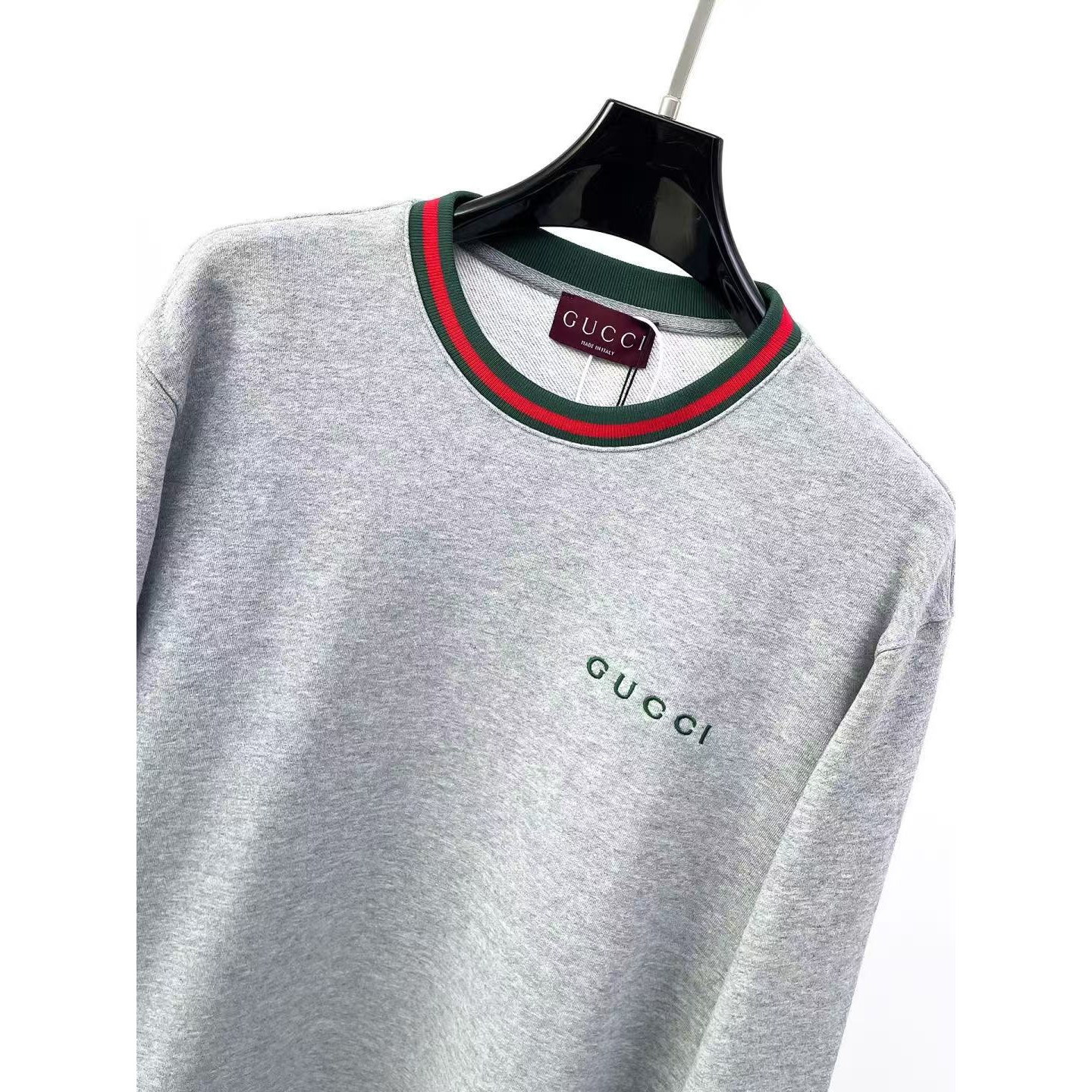 <p>DIOR 加绒圆领卫衣(灰)</p>