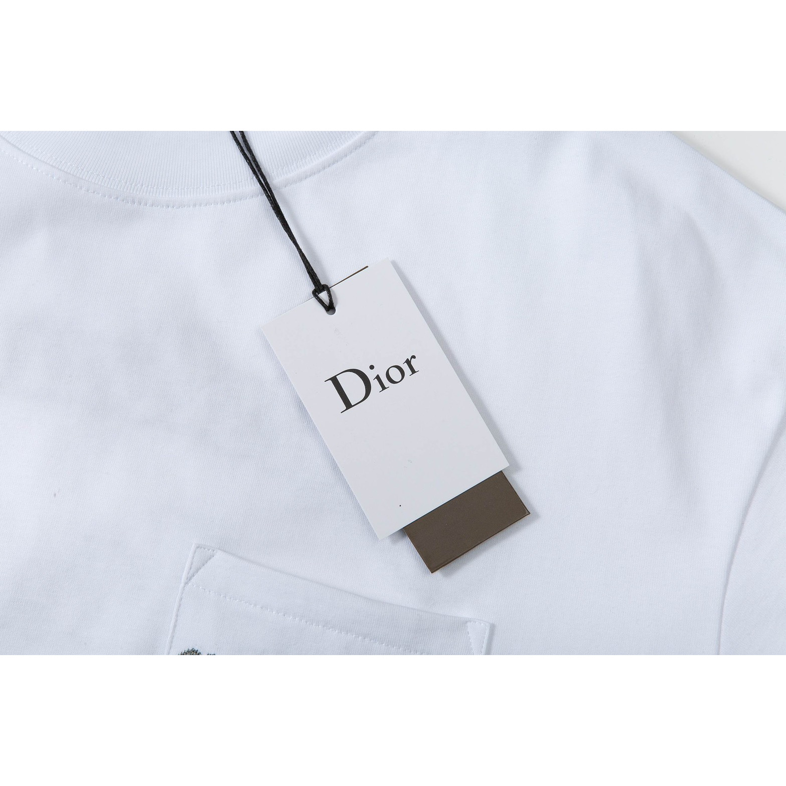 <p>DIOR 口袋绣花短袖T恤(白)</p>