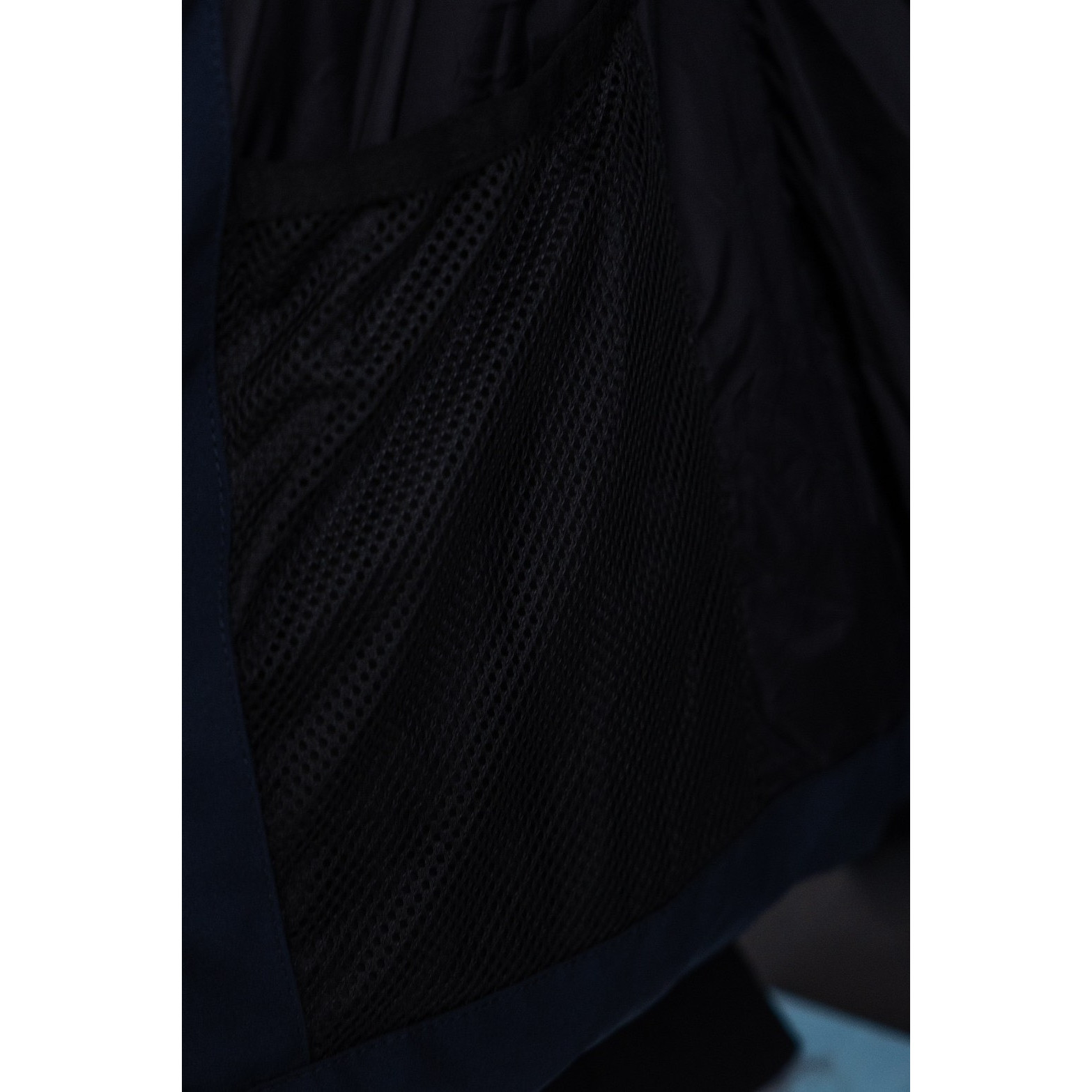 <p>Canada Goose 顶级狼毛Wyndham 2048M &nbsp;29款 系列派克大衣羽绒服(深蓝色)</p>