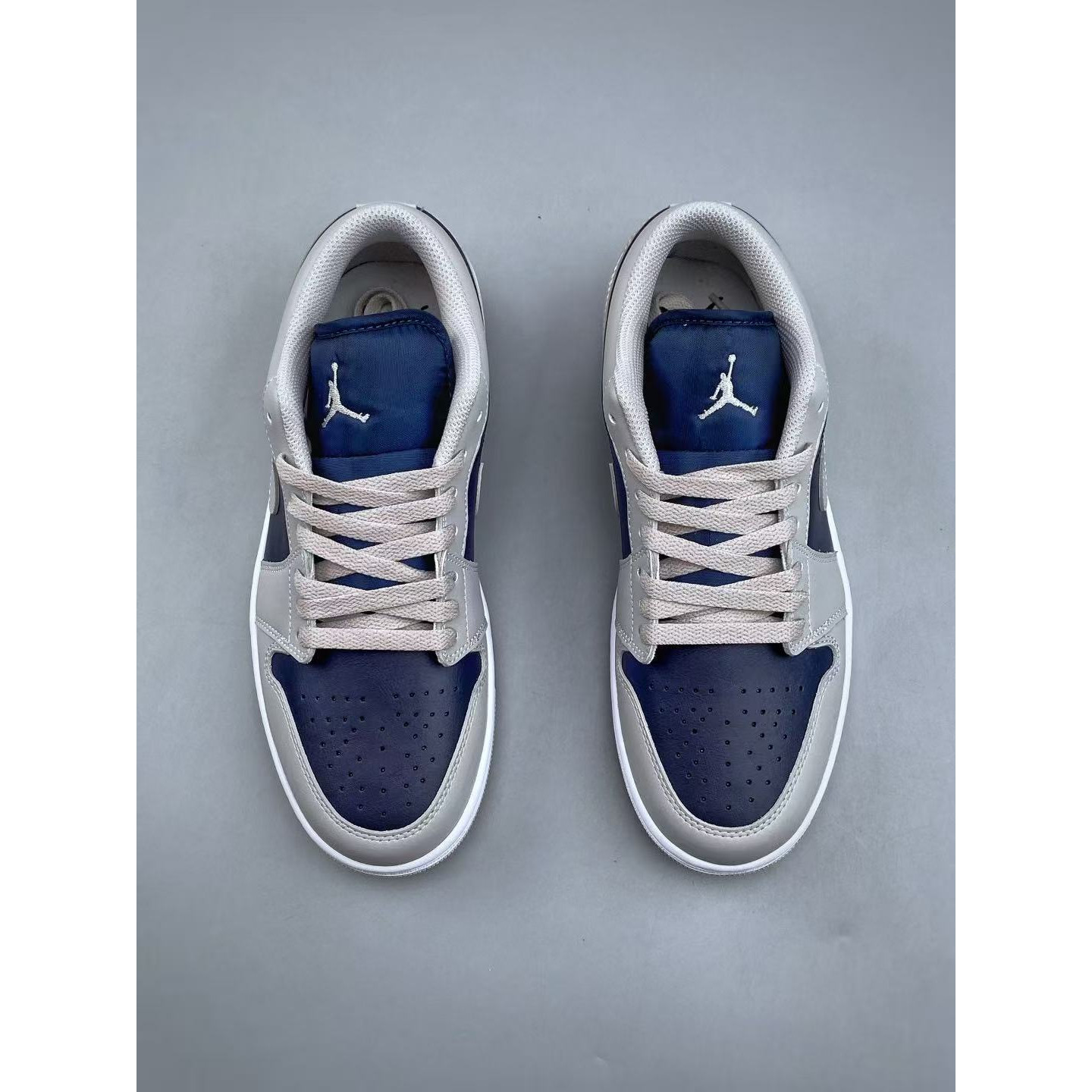 <p>K版 Nike AIR JORDAN 1LOW G &nbsp;AJ1 休闲板鞋</p>