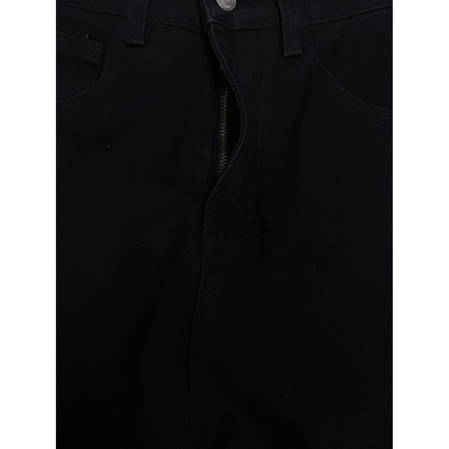 <p>&nbsp;Balenciaga&nbsp;口袋立体压胶蓝色字母logo情侣款水洗宽松牛仔裤&nbsp;</p>