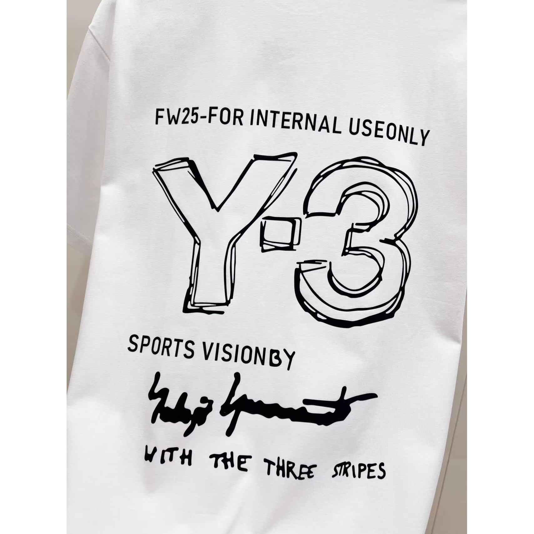 <p>Y-3 短袖T恤(白)</p>