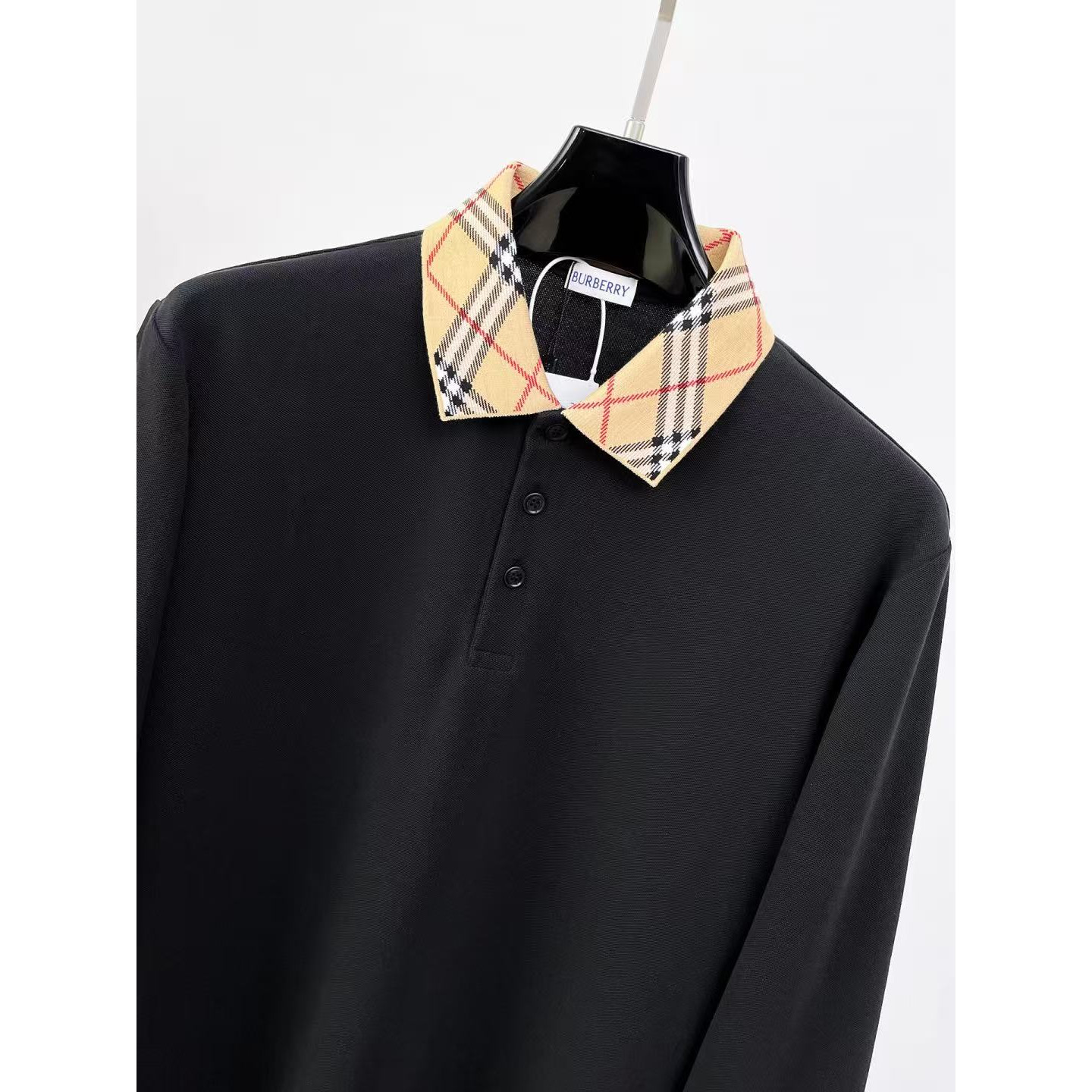 <p>BURBERRY 长袖Polo衫(黑)</p>