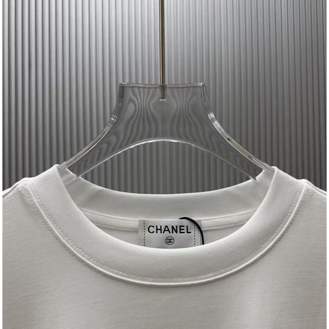 <p>CHANEL 长袖卫衣T恤(白)</p>