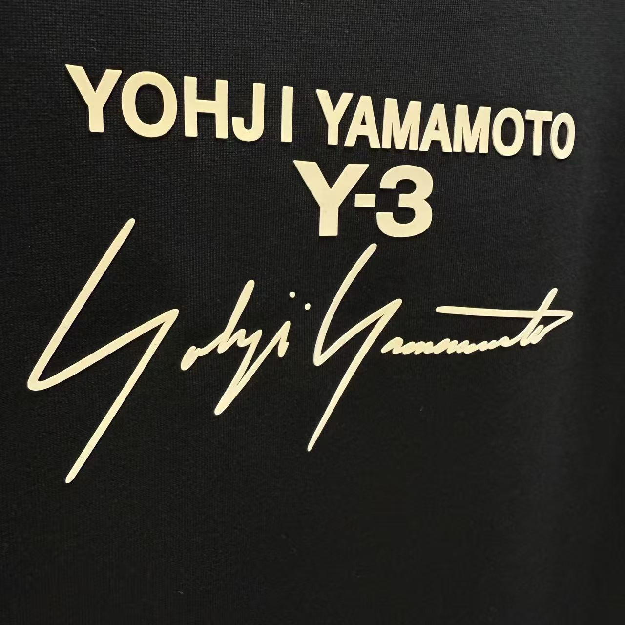 <p>Y-3 短袖T恤(黑)</p>