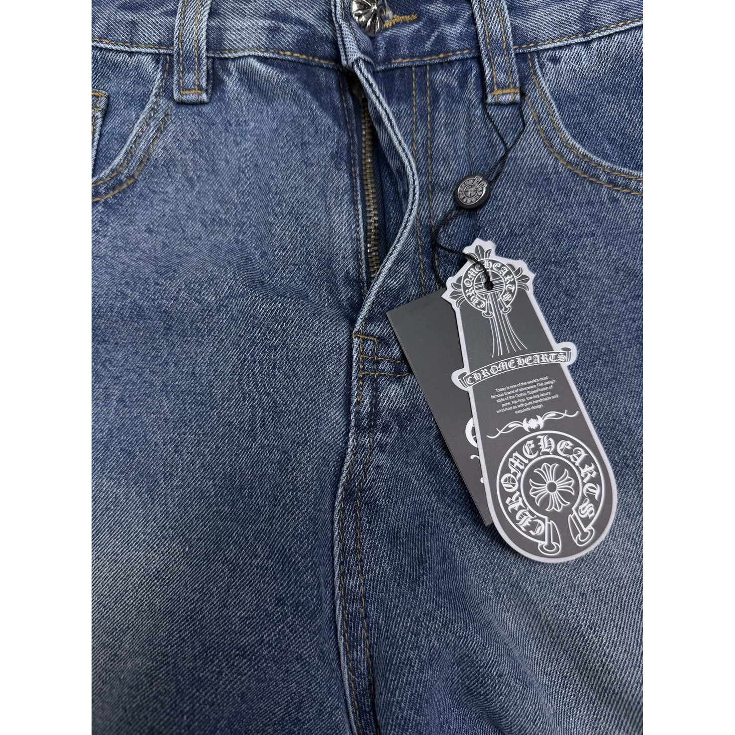 <p>CHROME HEARTS 绿十字架牛仔裤</p>