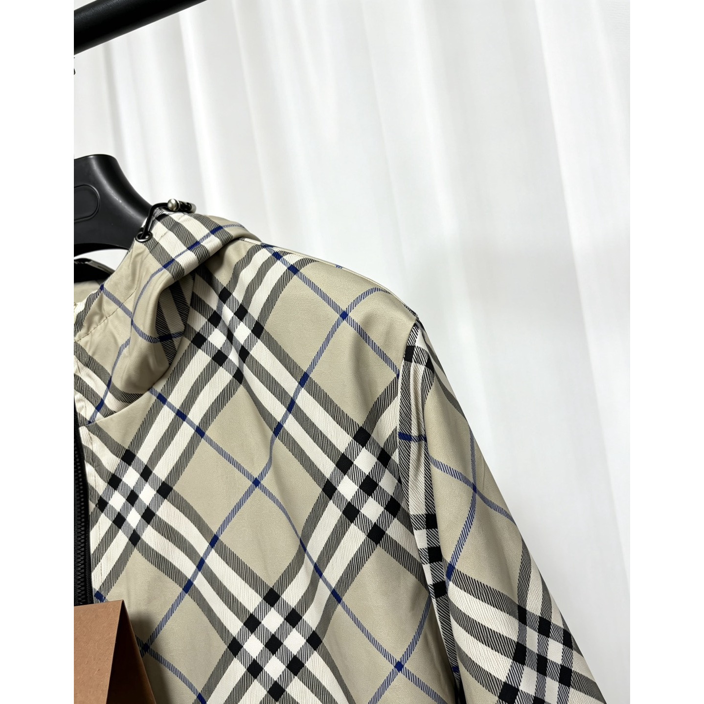 <p>Burberry 夹克外套</p>