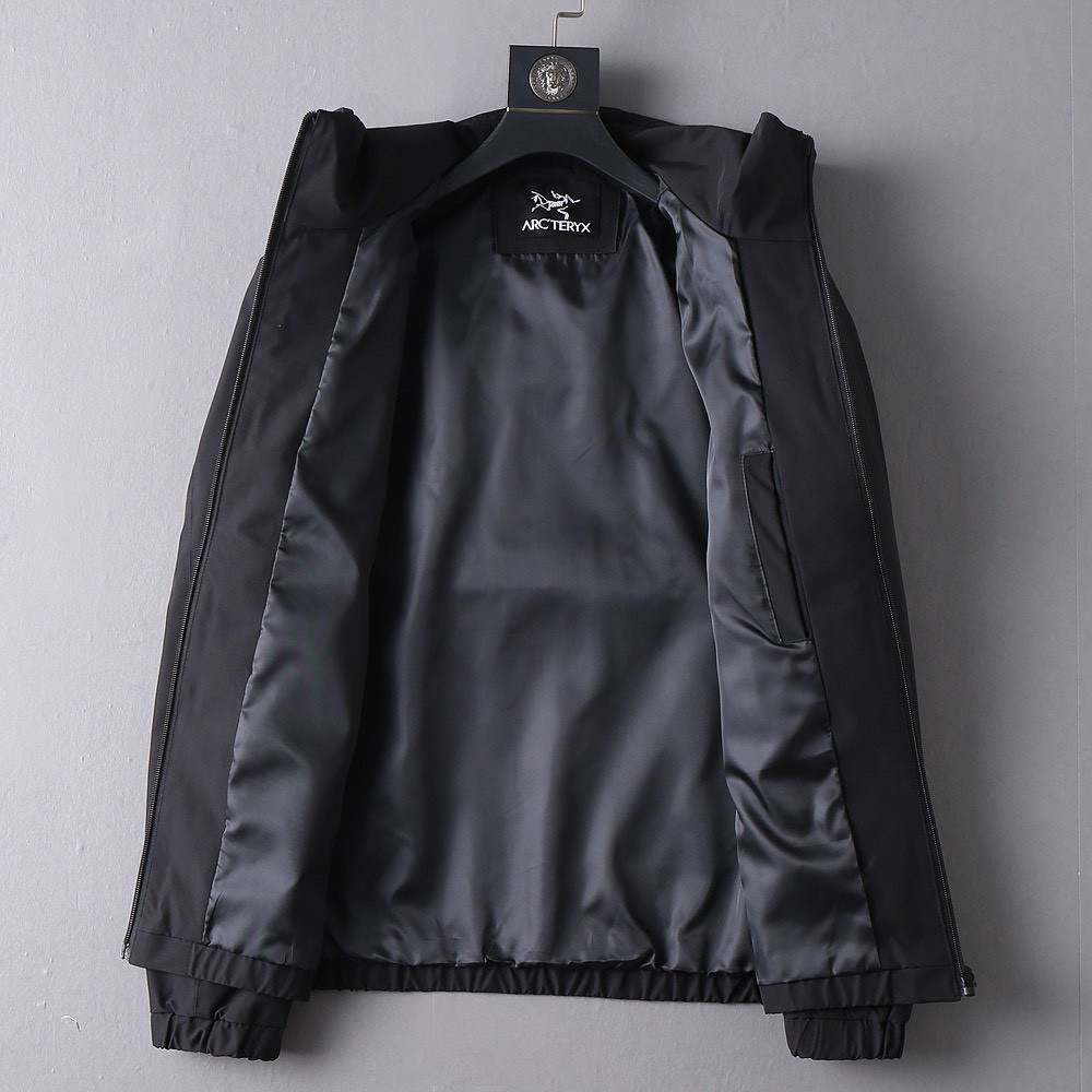 <p>Arc'teryx 新款男士夹克外套</p>