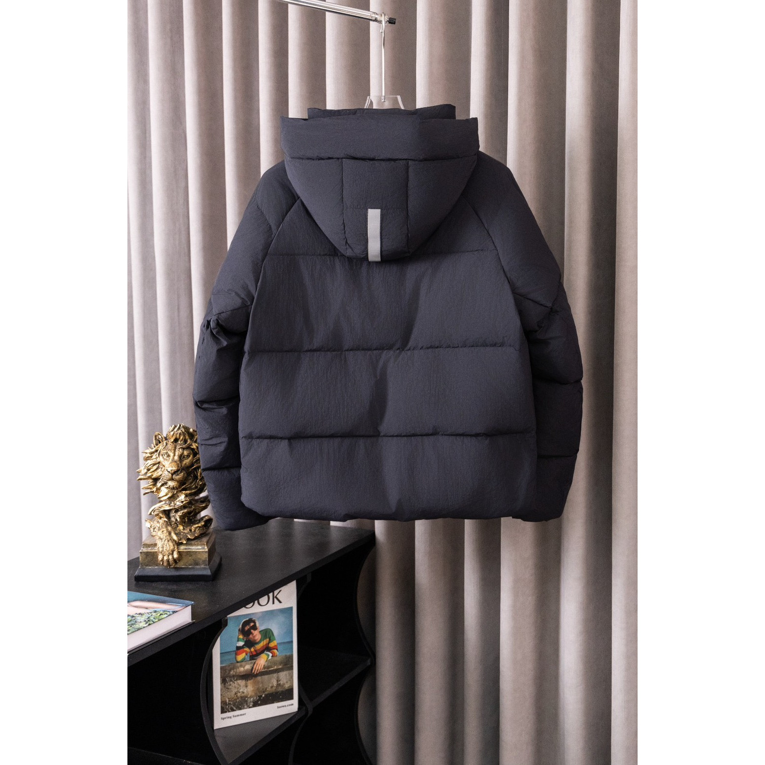 <p>Canada Goose Junction 黑标短款羽绒服(欧阳娜娜同款)(黑色)</p>