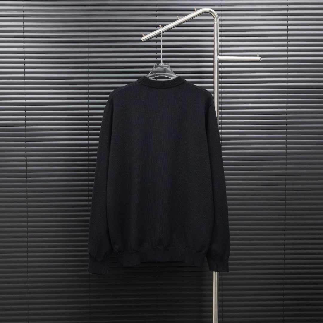 <p>Givenchy&nbsp;字母LOGO长袖毛衣(黑)</p>