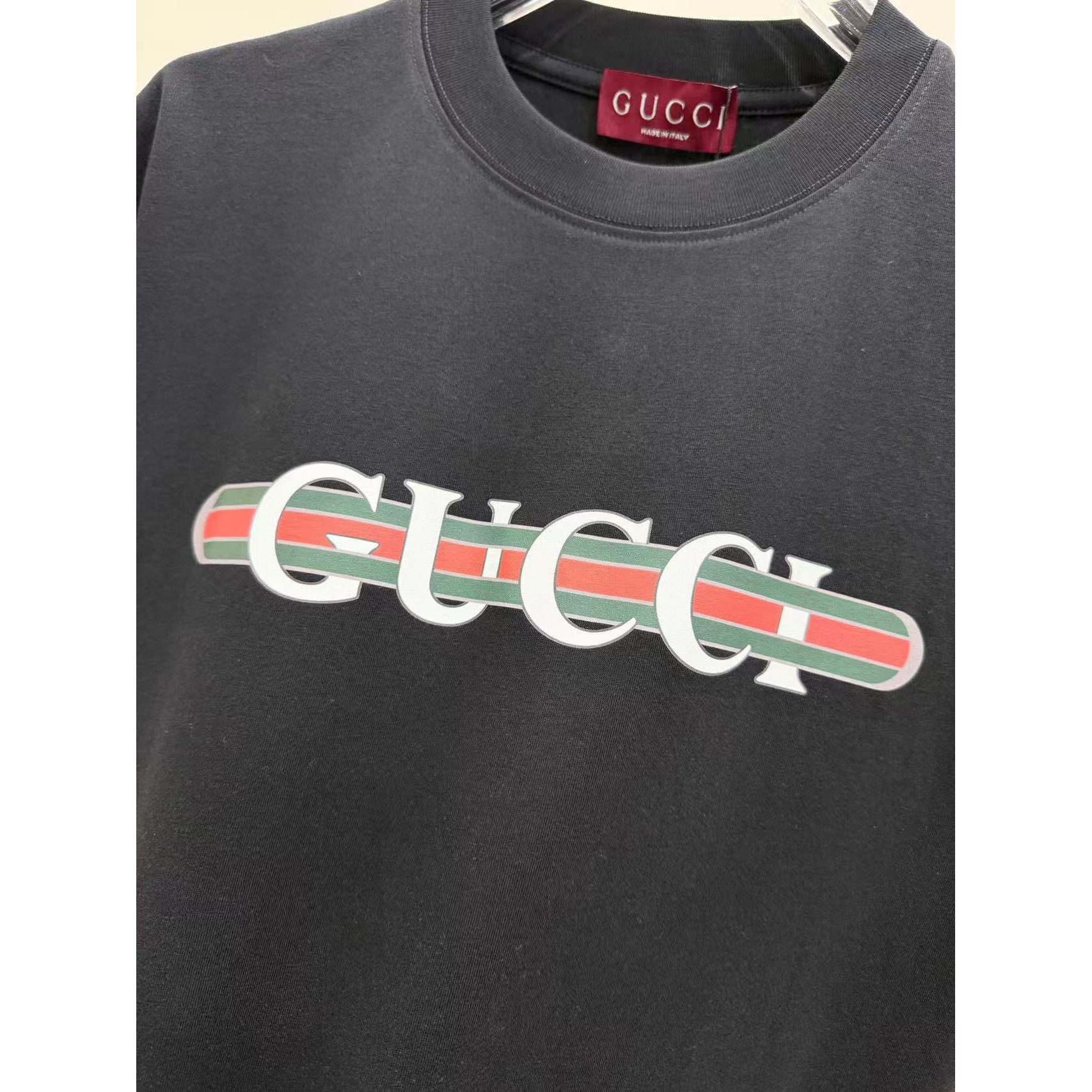 <p>&nbsp;GUCCI logo字母印花短袖T恤(黑)&nbsp;</p>