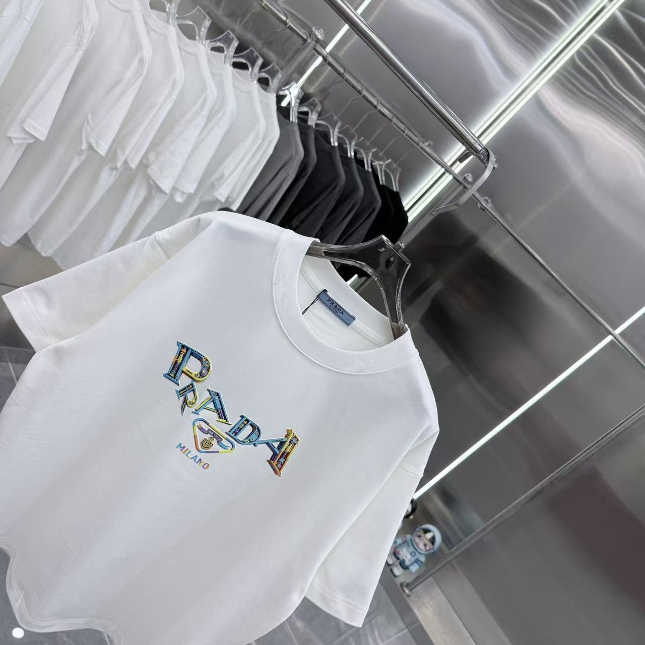 <p>Prada 圓領T恤</p>
