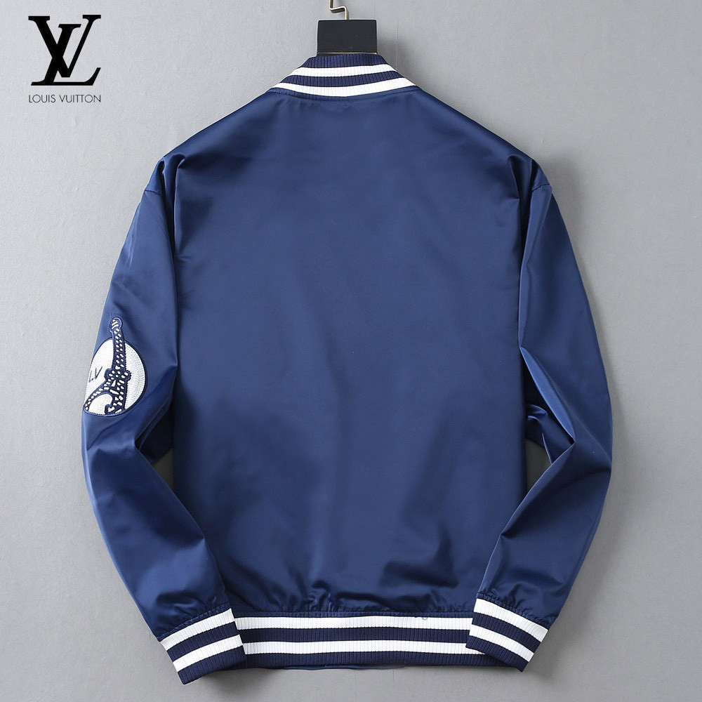 <p>LV&nbsp;新款男士夹克外套</p>